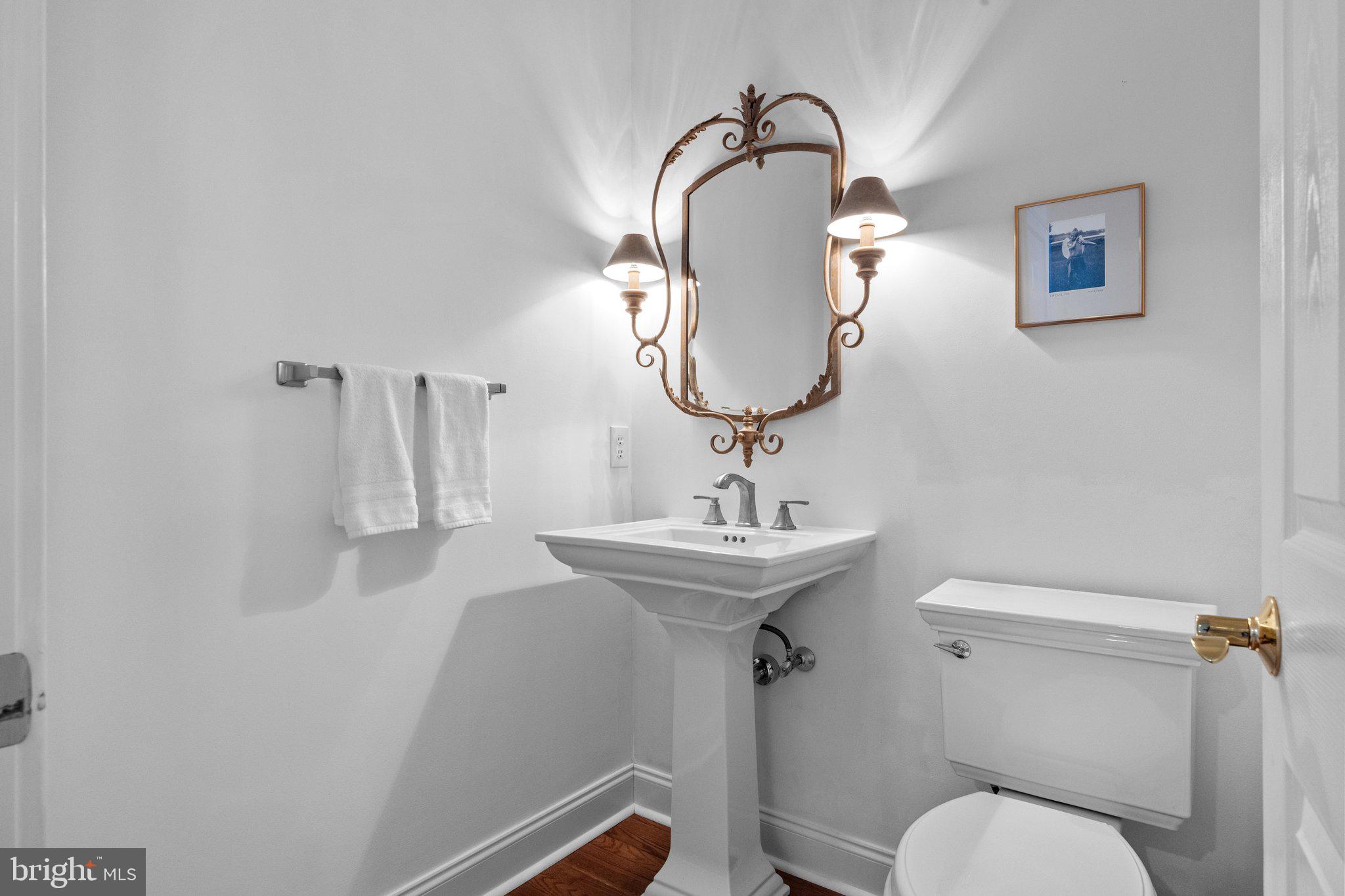 NEW HOPE HILLS - Residential