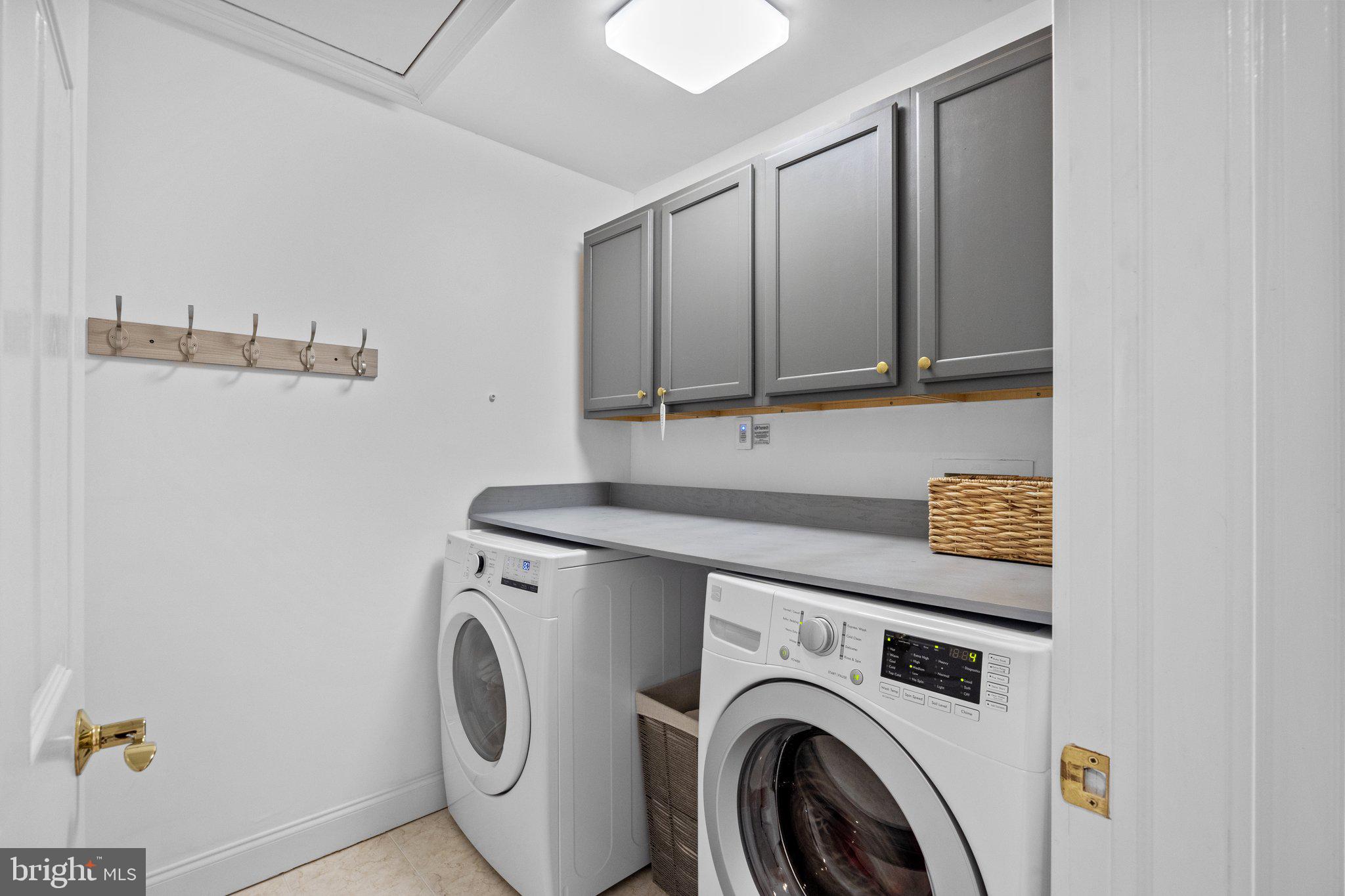 NEW HOPE HILLS - Residential