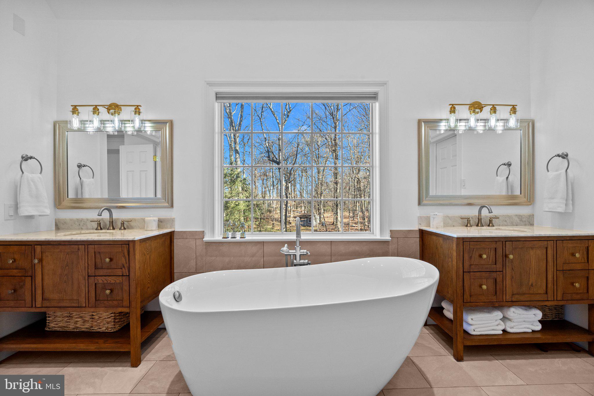 NEW HOPE HILLS - Residential