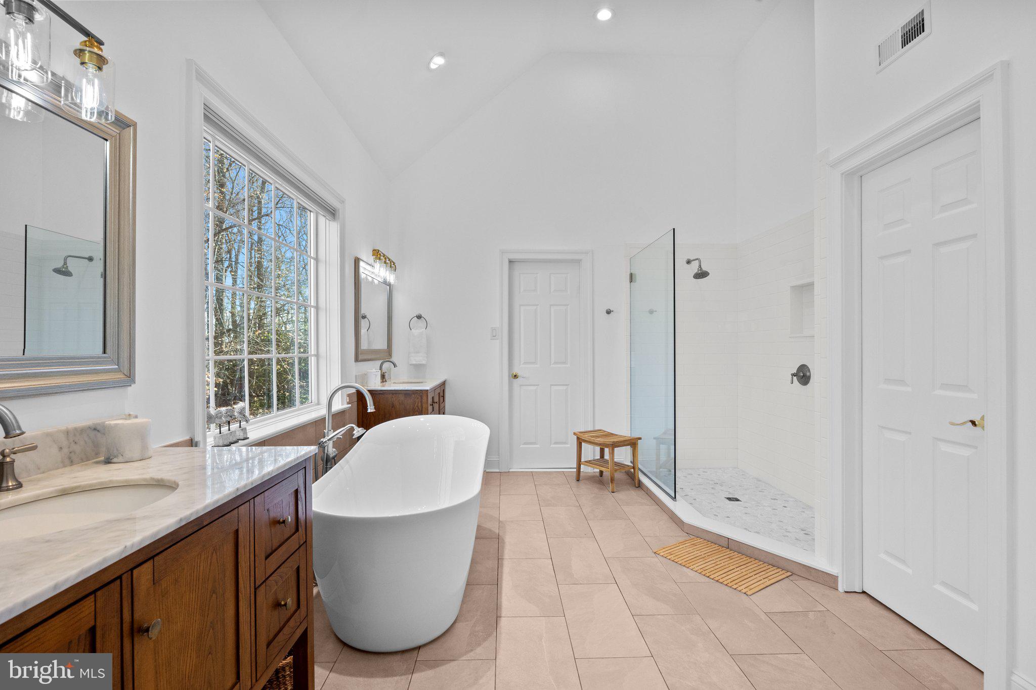 NEW HOPE HILLS - Residential