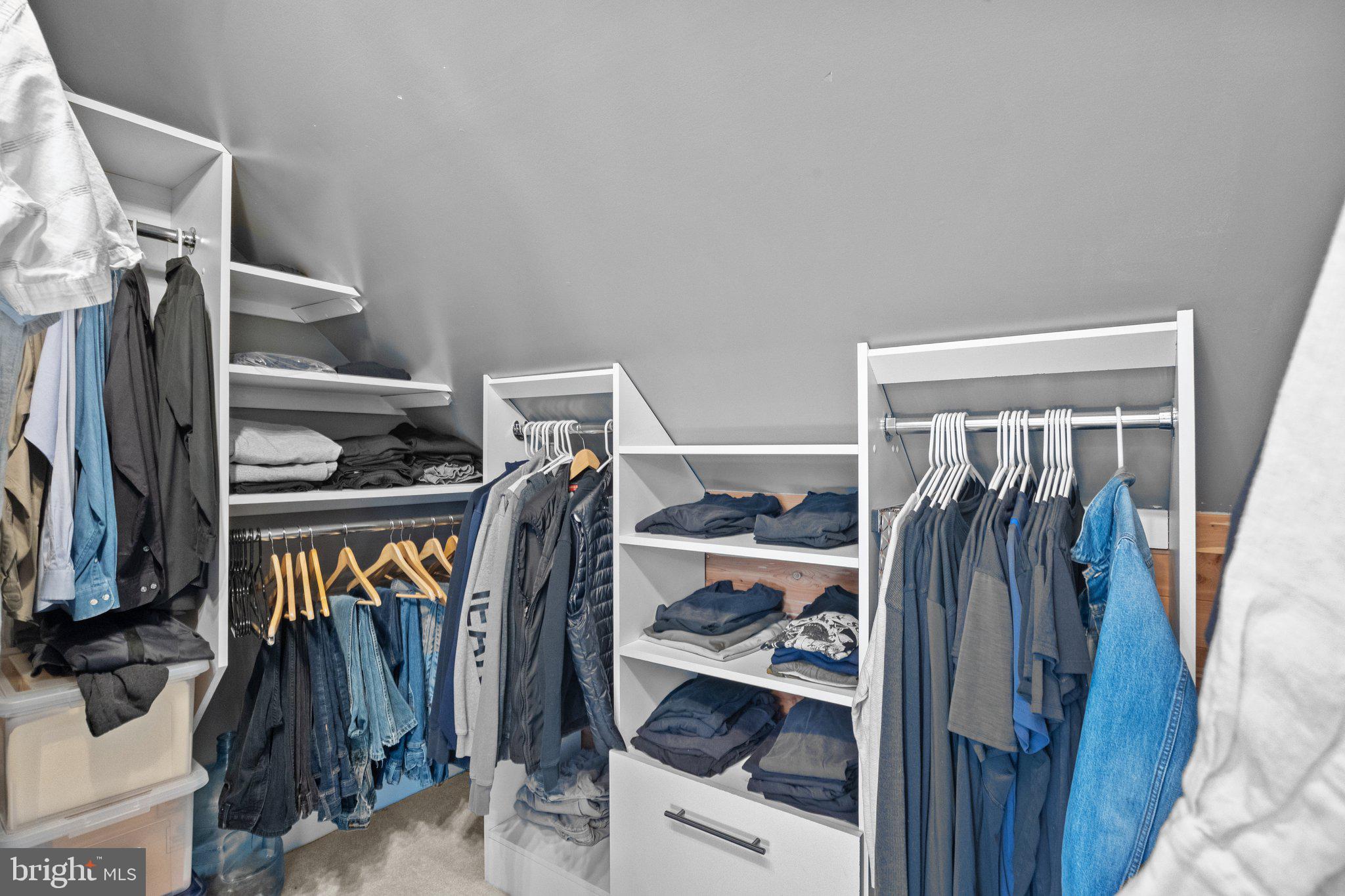 NEW HOPE HILLS - Residential