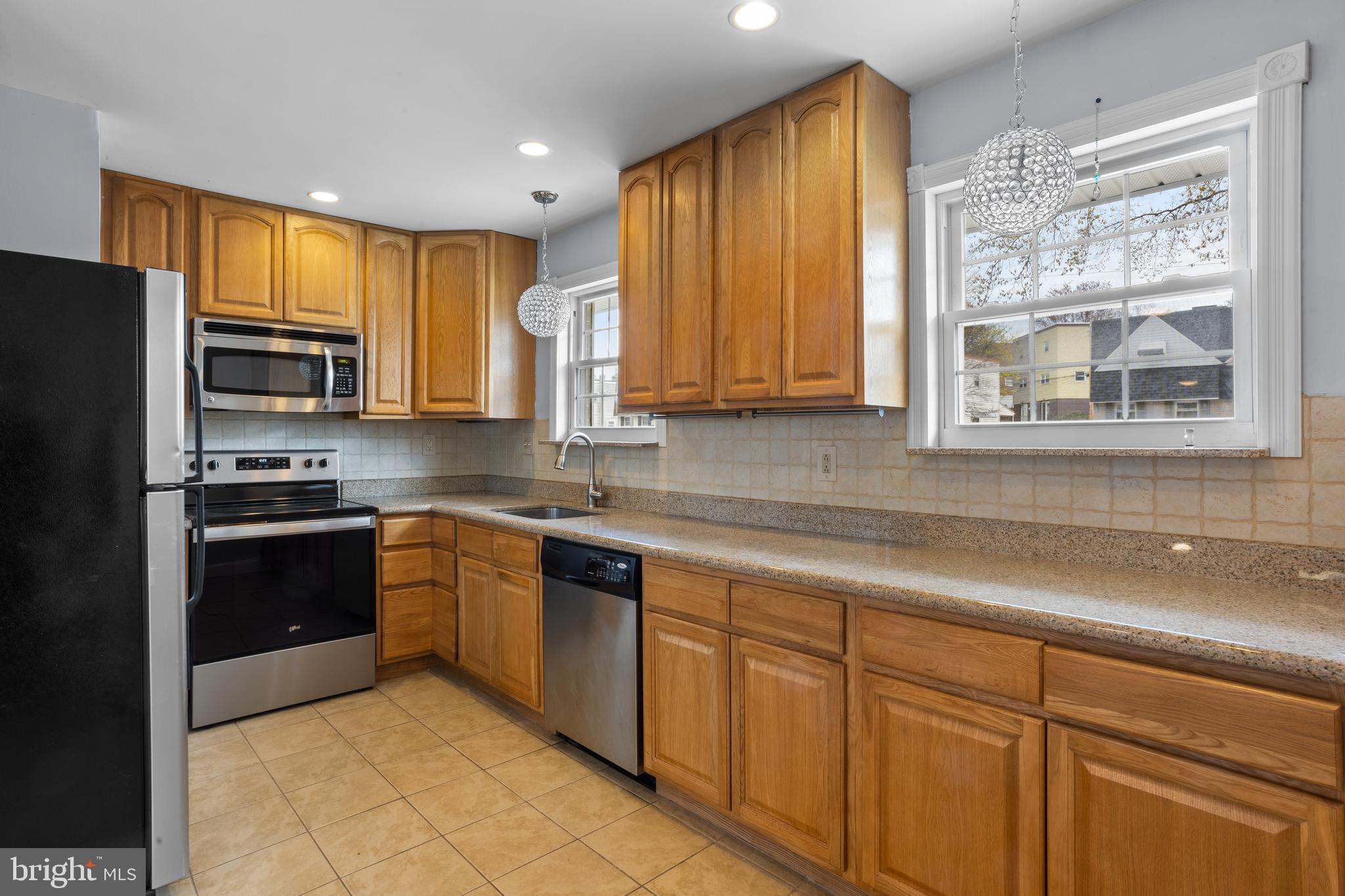 NORRISTOWN - Residential