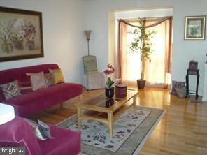 VISTA GARDENS - Residential Lease