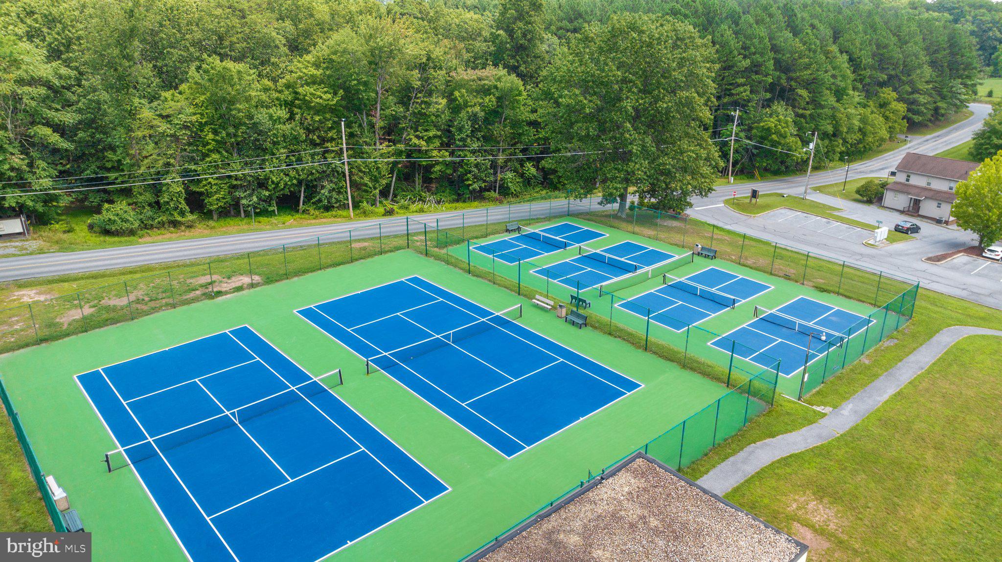 THE WOODS - Residential