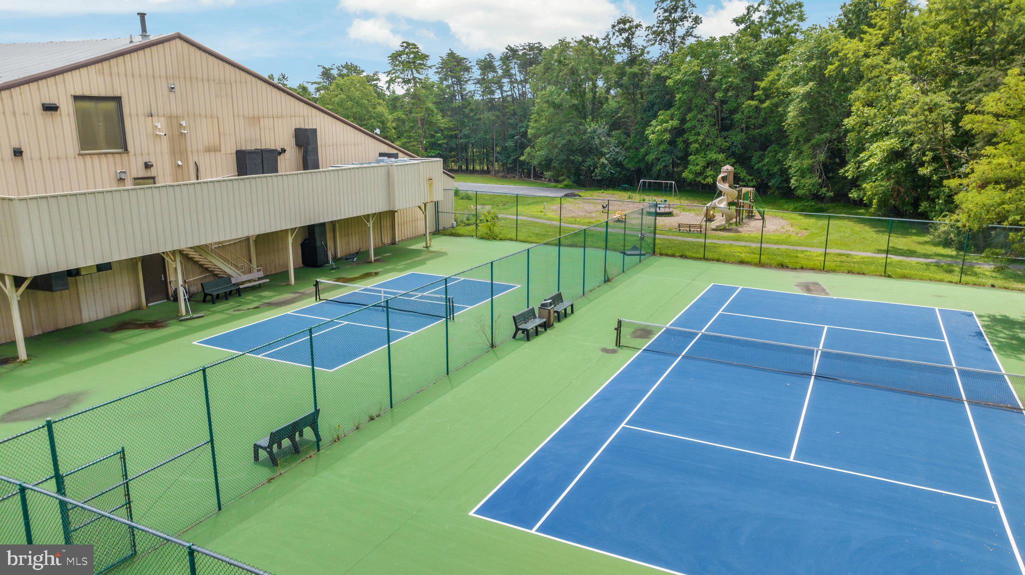 THE WOODS - Residential