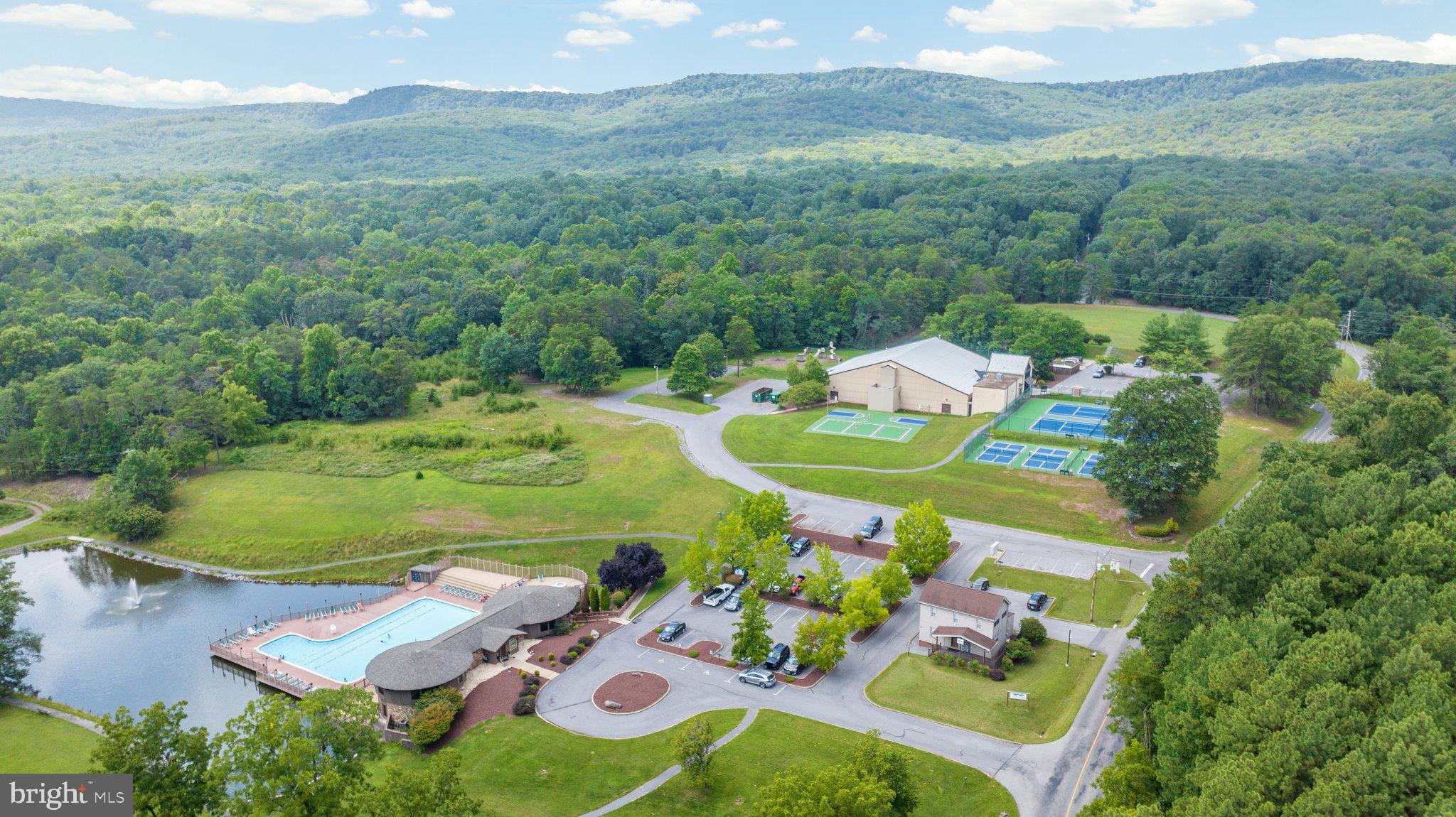 THE WOODS - Residential