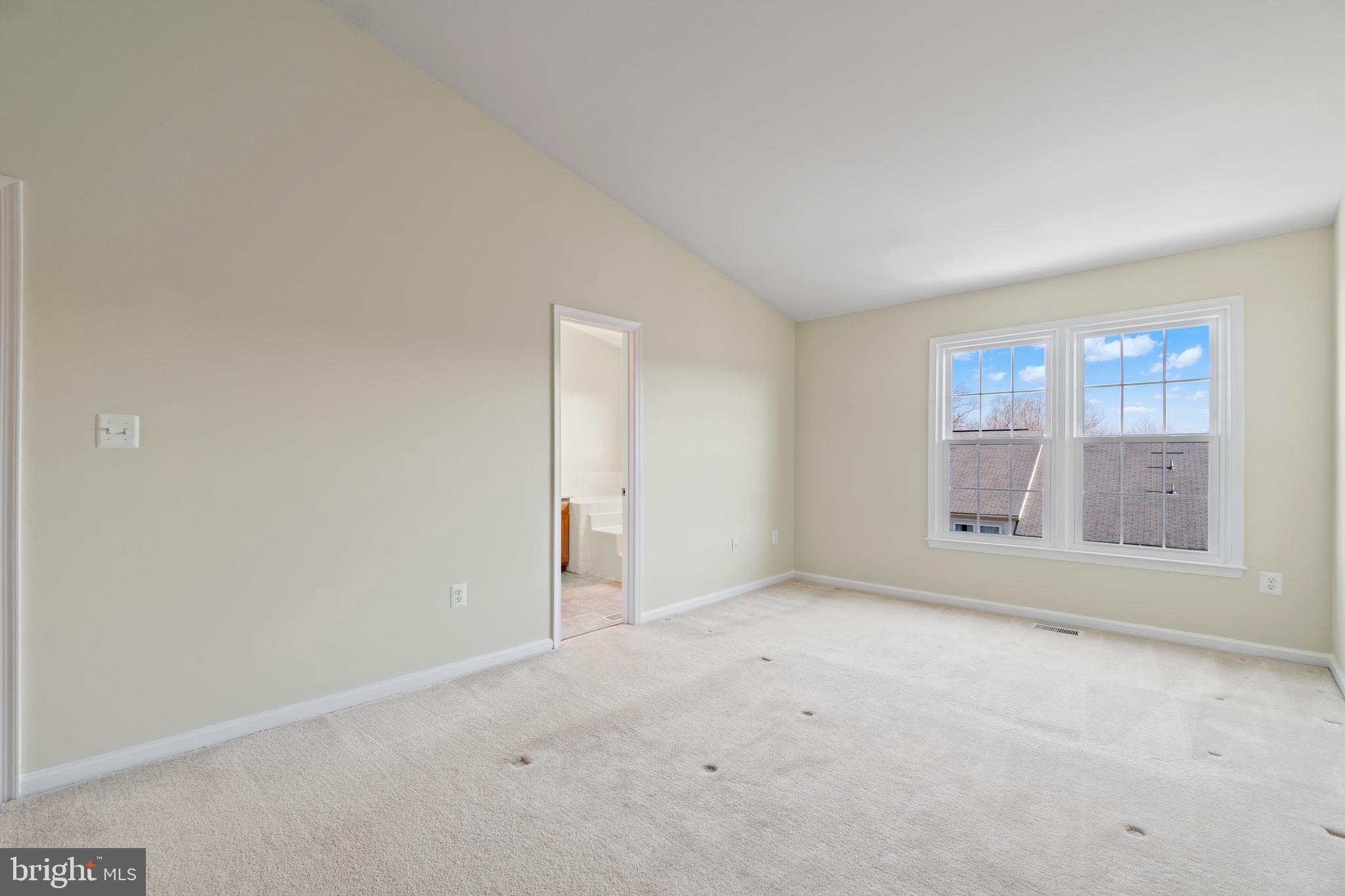 TOWNES OF ASHLEIGH - Residential