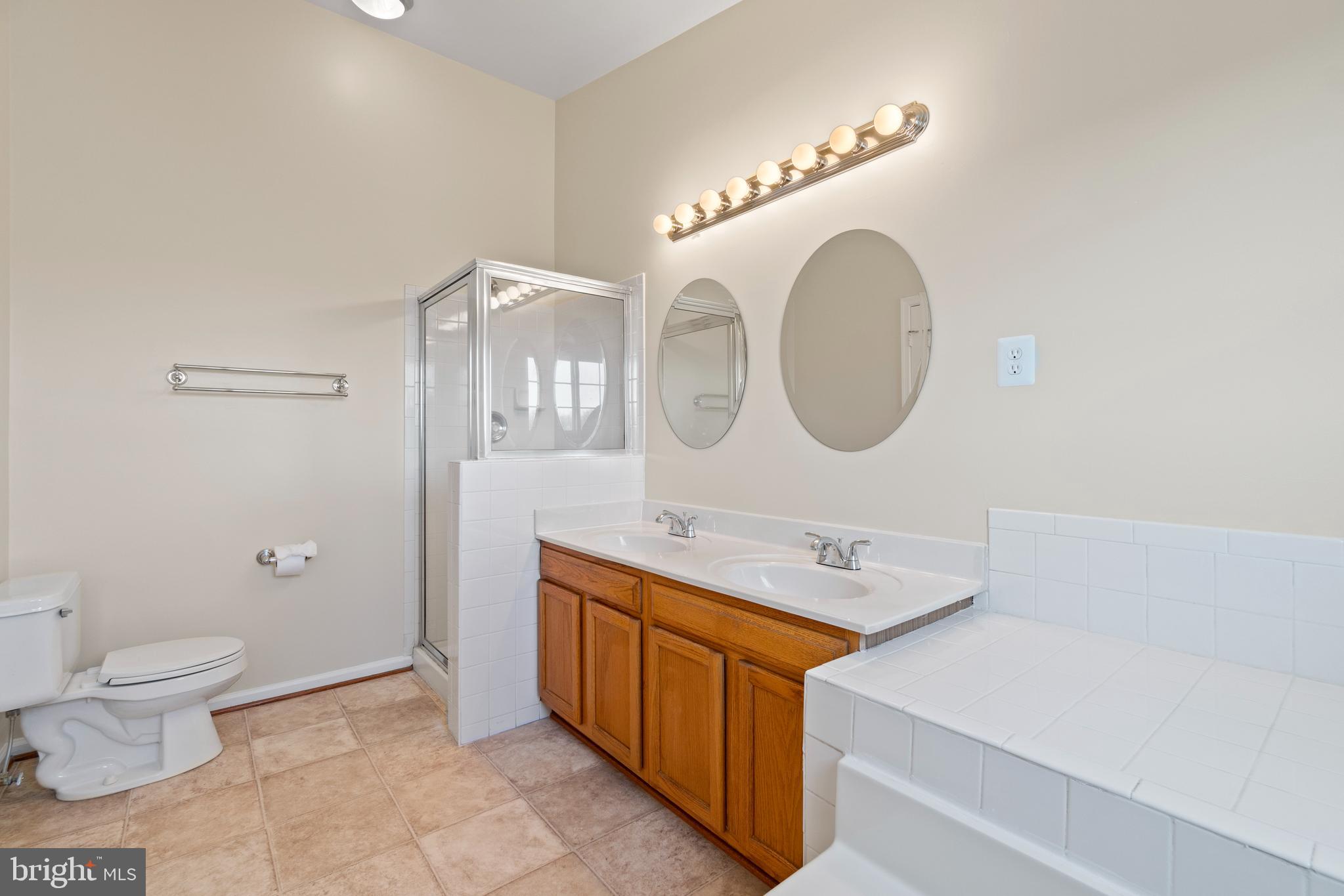 TOWNES OF ASHLEIGH - Residential