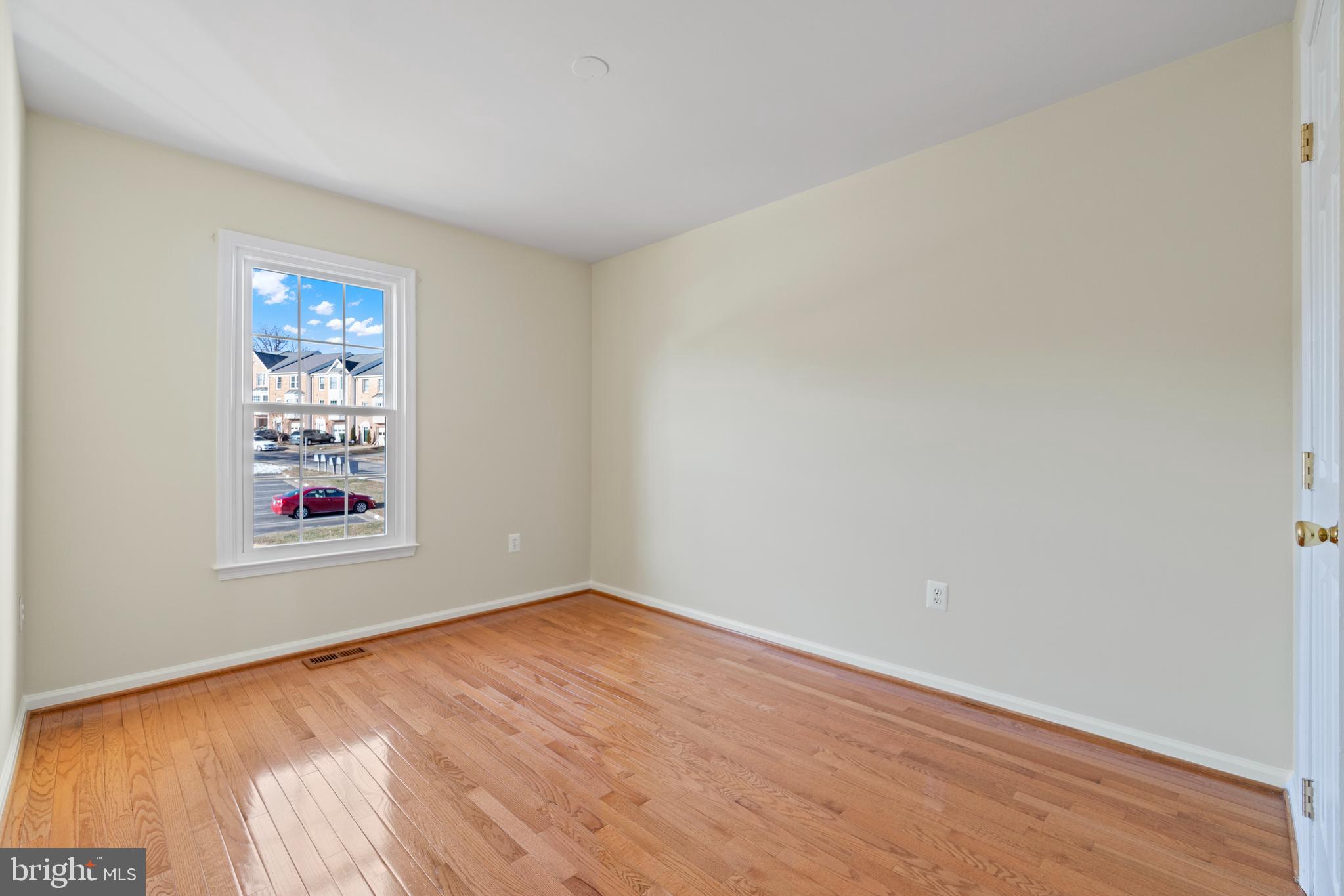 TOWNES OF ASHLEIGH - Residential