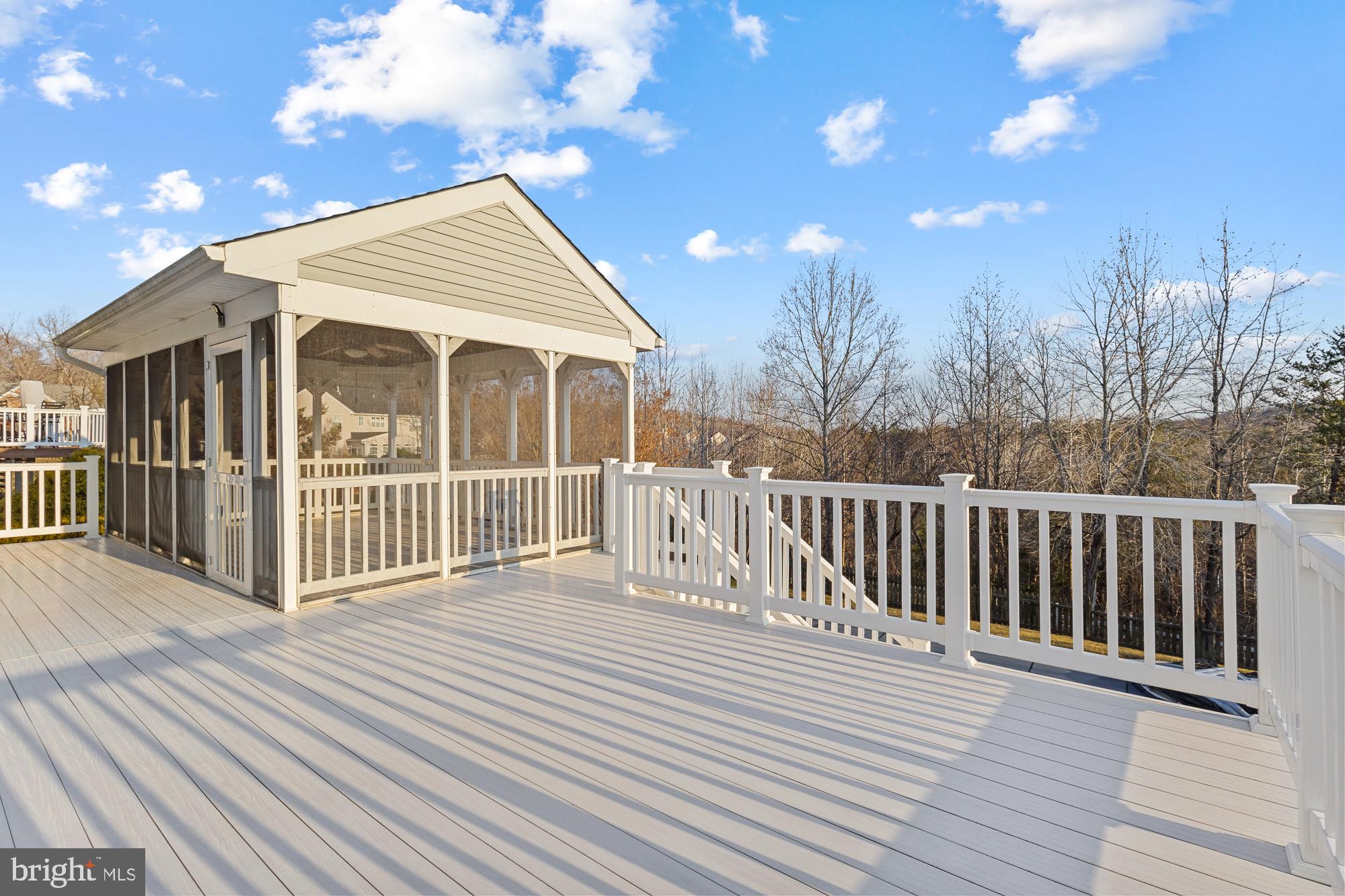 LEE'S CROSSING - Residential