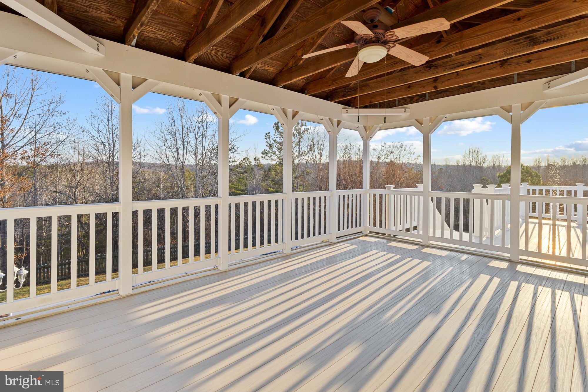 LEE'S CROSSING - Residential