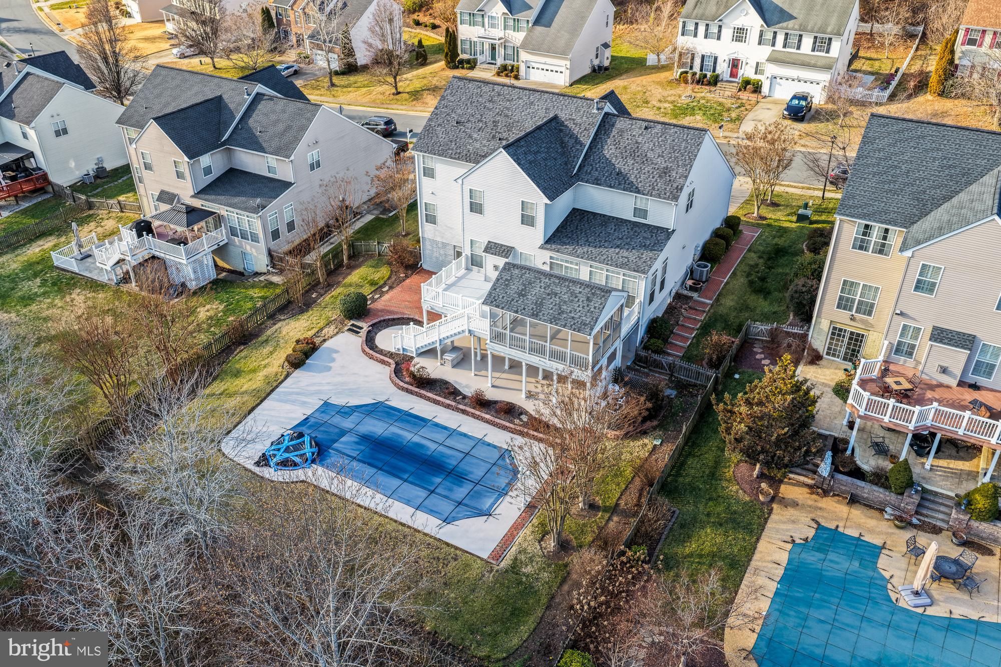 LEE'S CROSSING - Residential