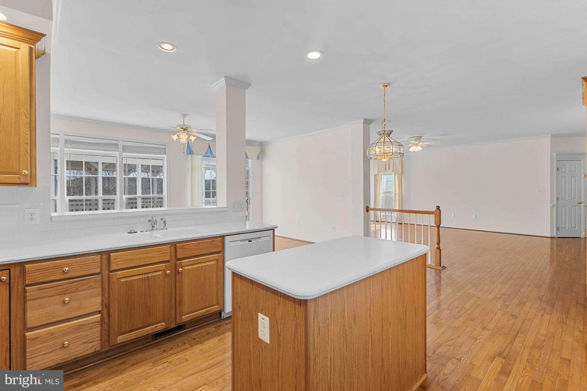 LEE'S CROSSING - Residential