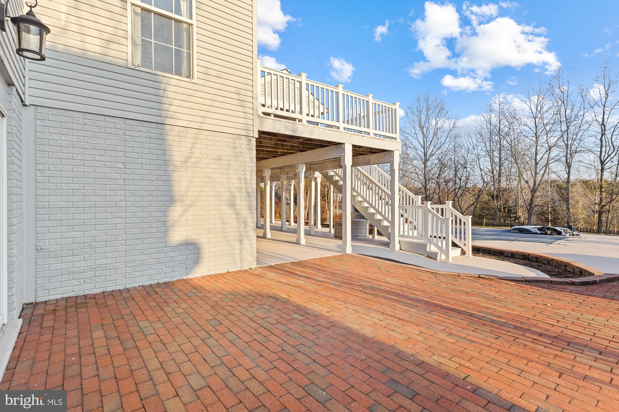 LEE'S CROSSING - Residential