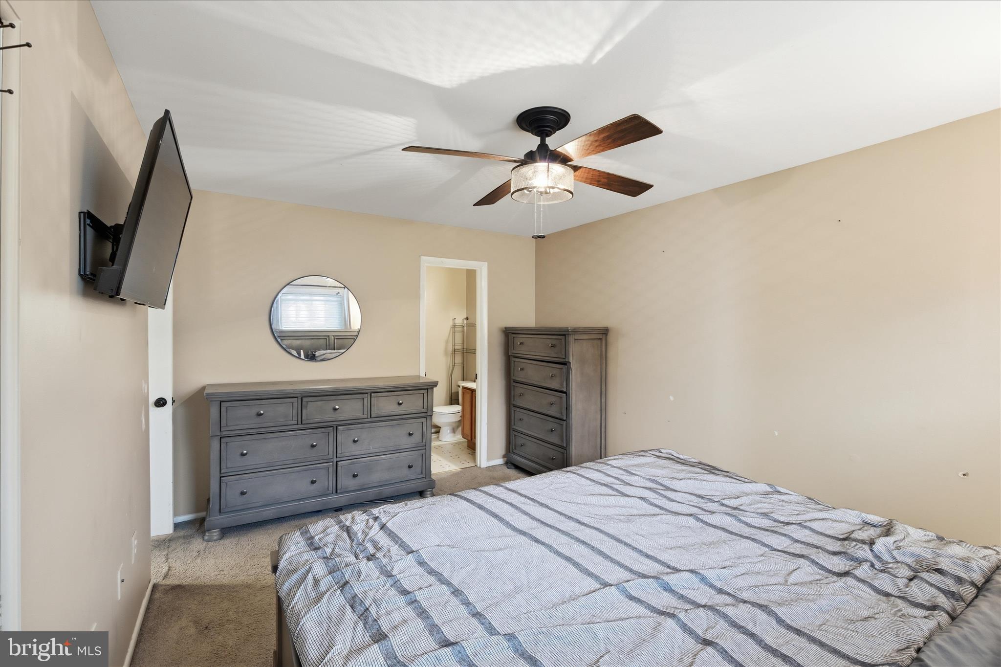 MOUNTAIN VILLAGE - Residential