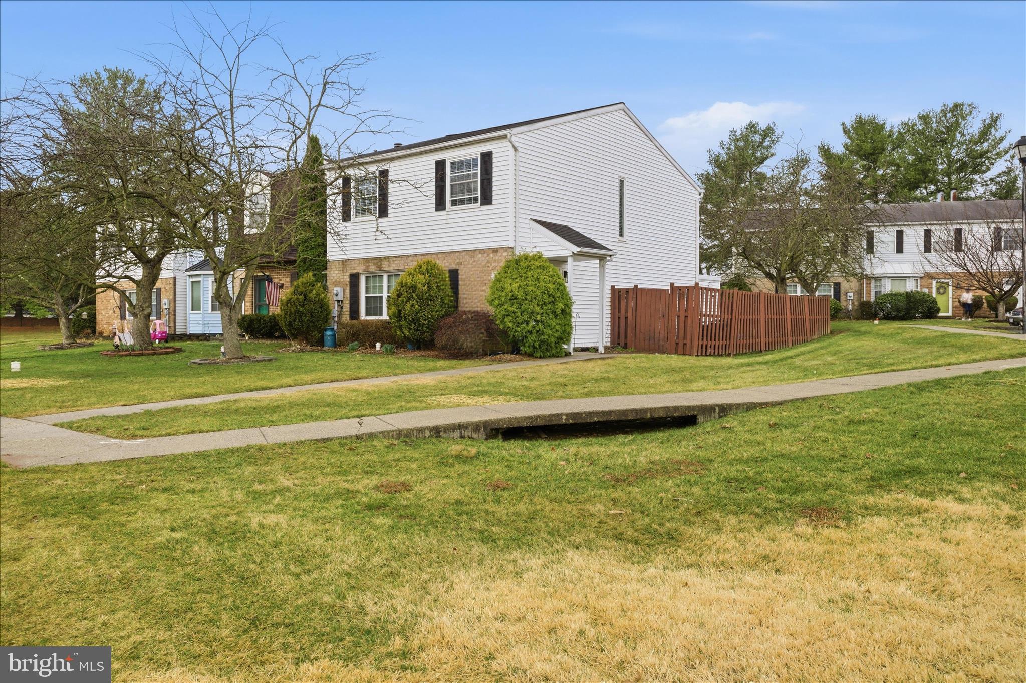 MOUNTAIN VILLAGE - Residential