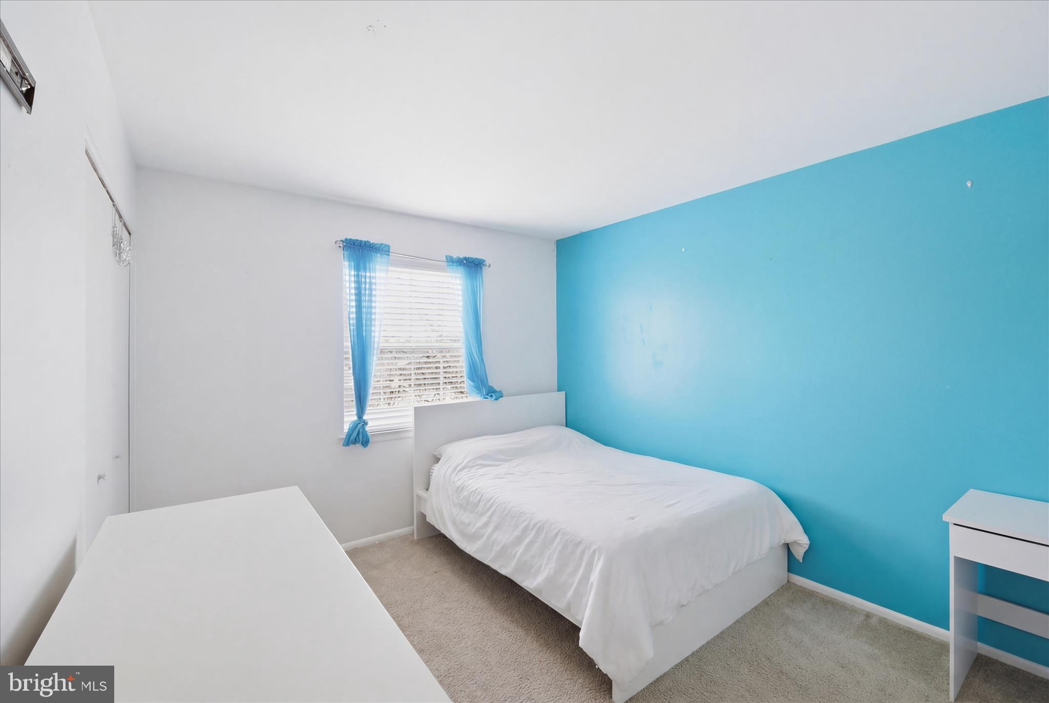 MOUNTAIN VILLAGE - Residential