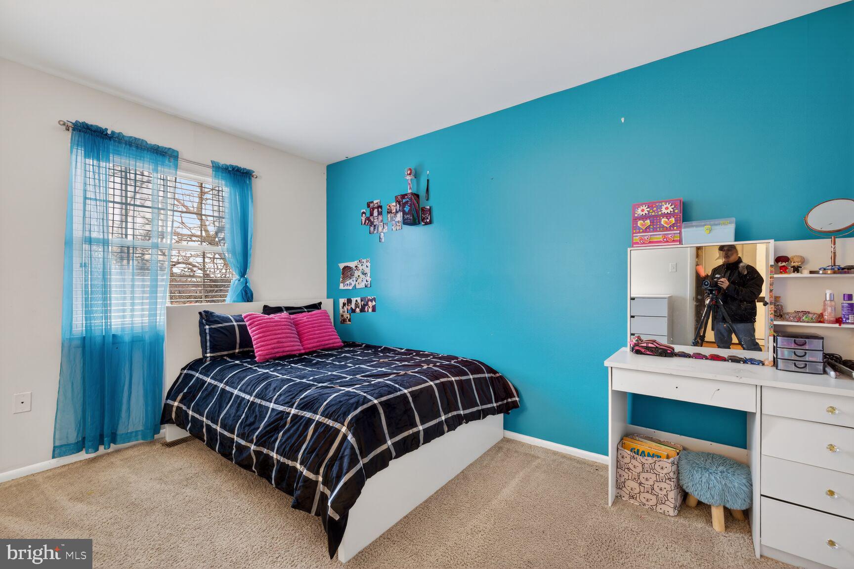 MOUNTAIN VILLAGE - Residential