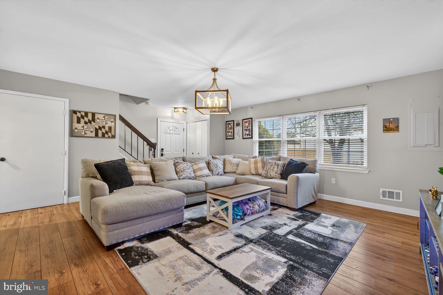 MOUNTAIN VILLAGE - Residential