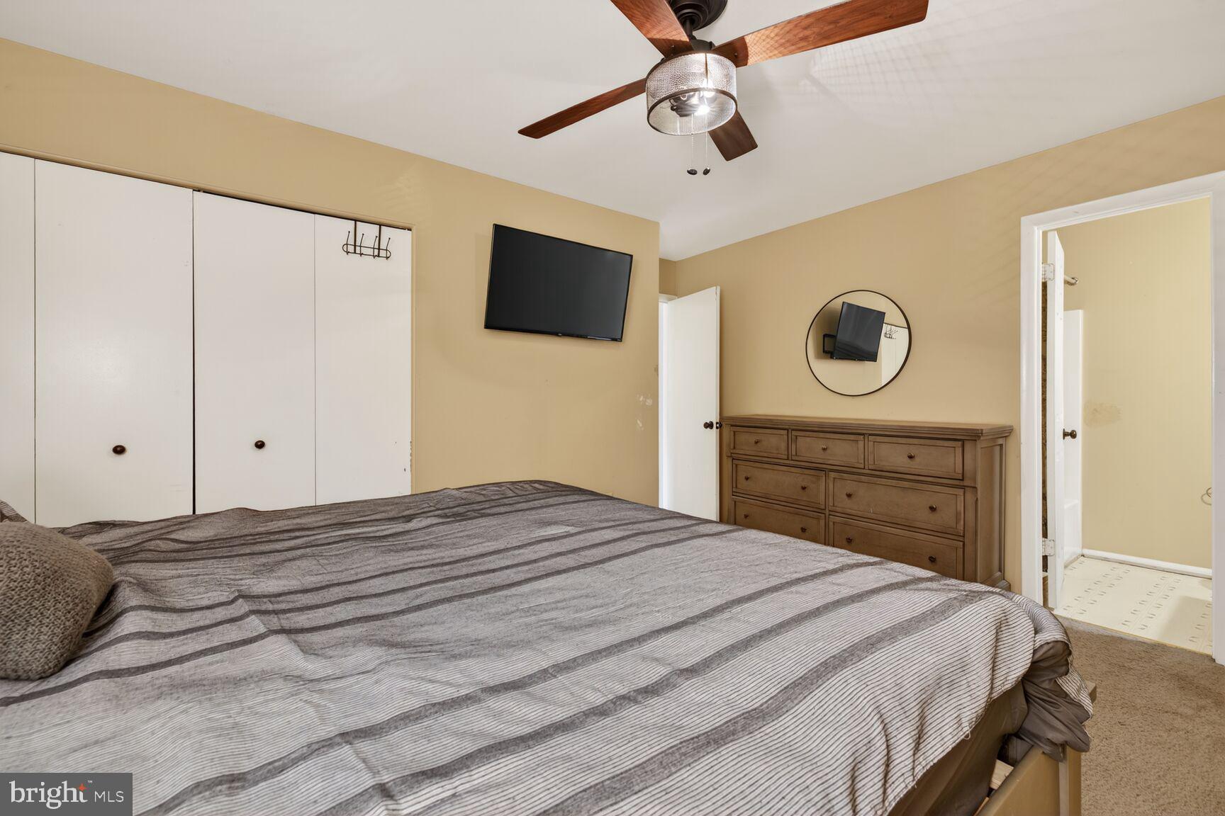 MOUNTAIN VILLAGE - Residential