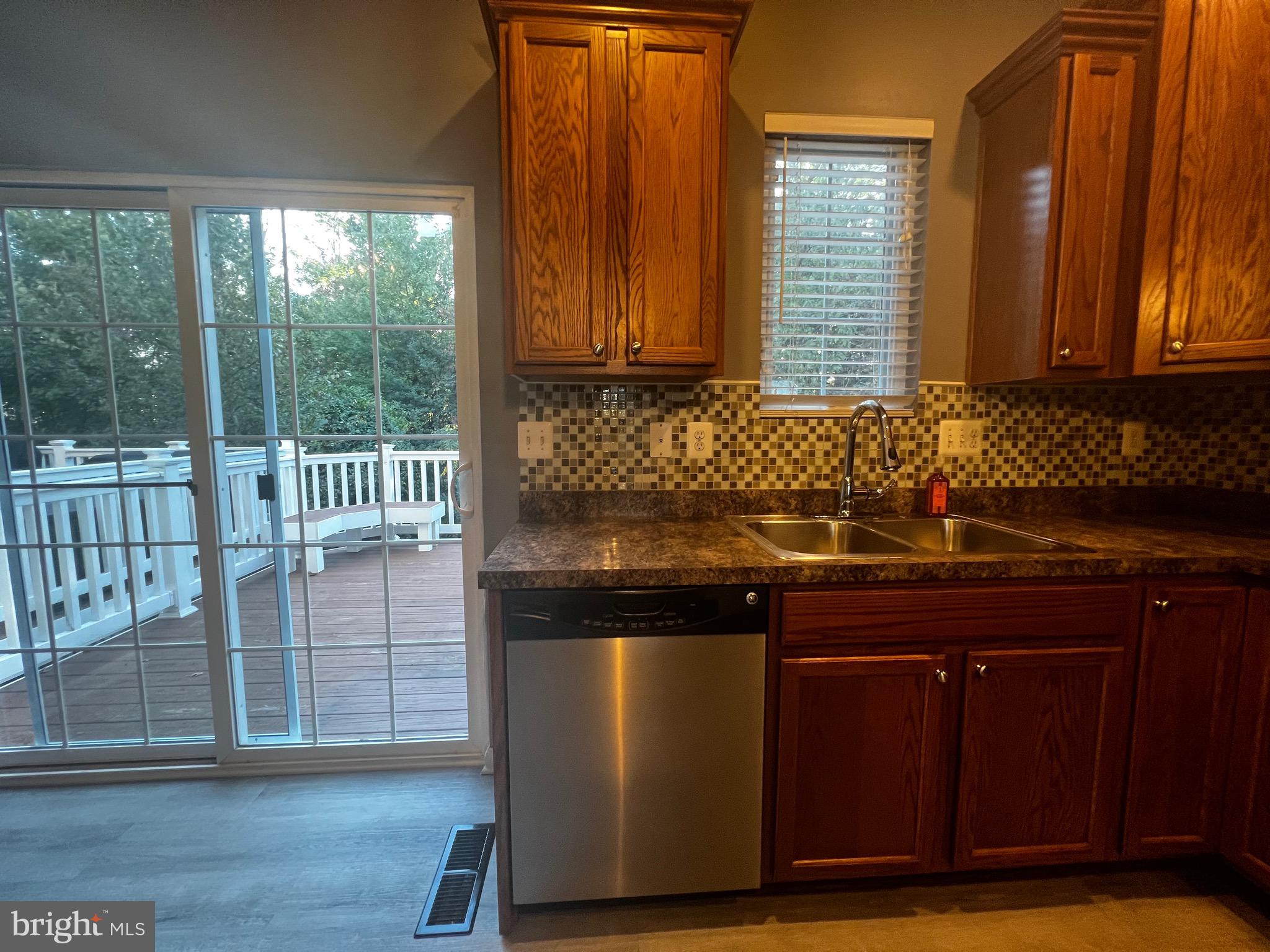 TANYARD SPRINGS - Residential Lease