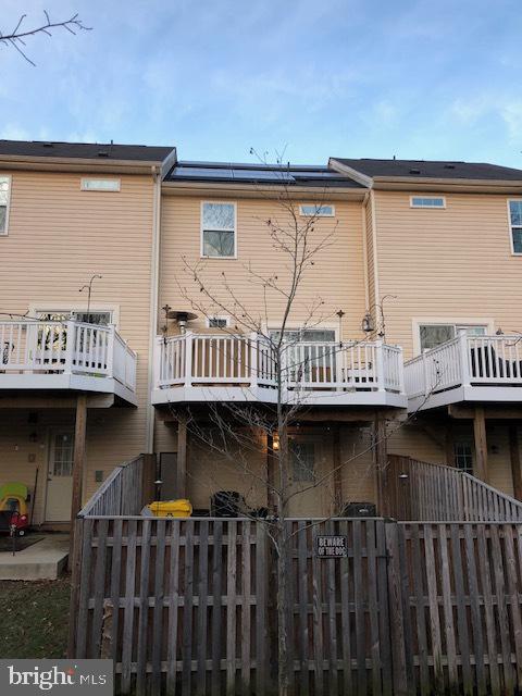 TANYARD SPRINGS - Residential Lease