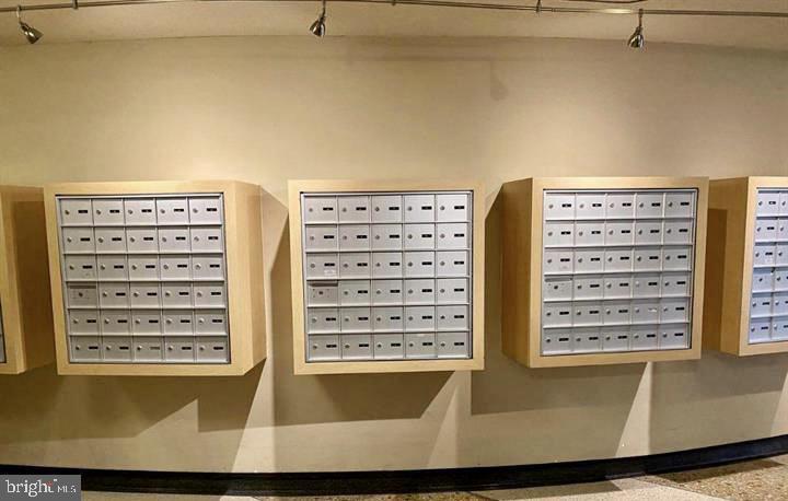 RIVERIA OF CHEVY CHASE - Residential Lease