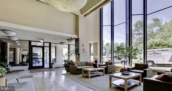 RIVERIA OF CHEVY CHASE - Residential Lease