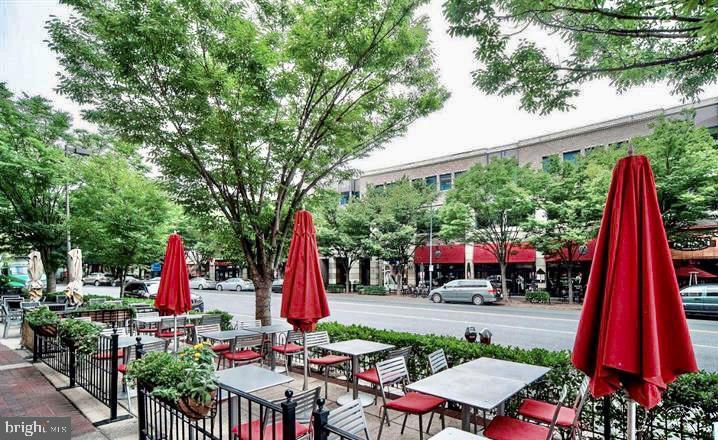 RIVERIA OF CHEVY CHASE - Residential Lease