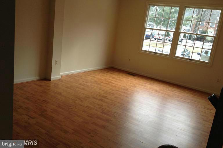 PORT O DUMFRIES - Residential Lease