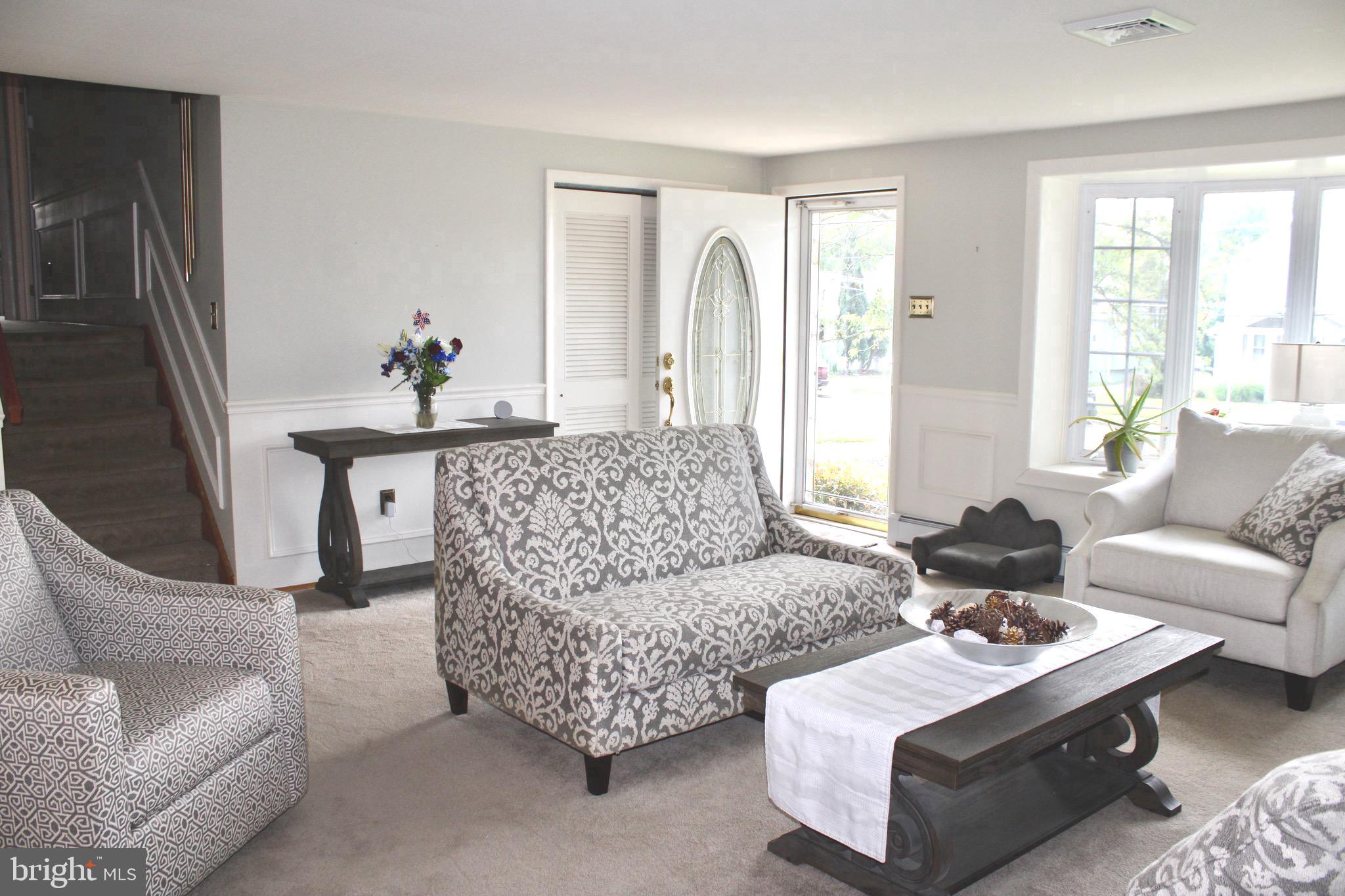 105 W HIGHLAND AVENUE