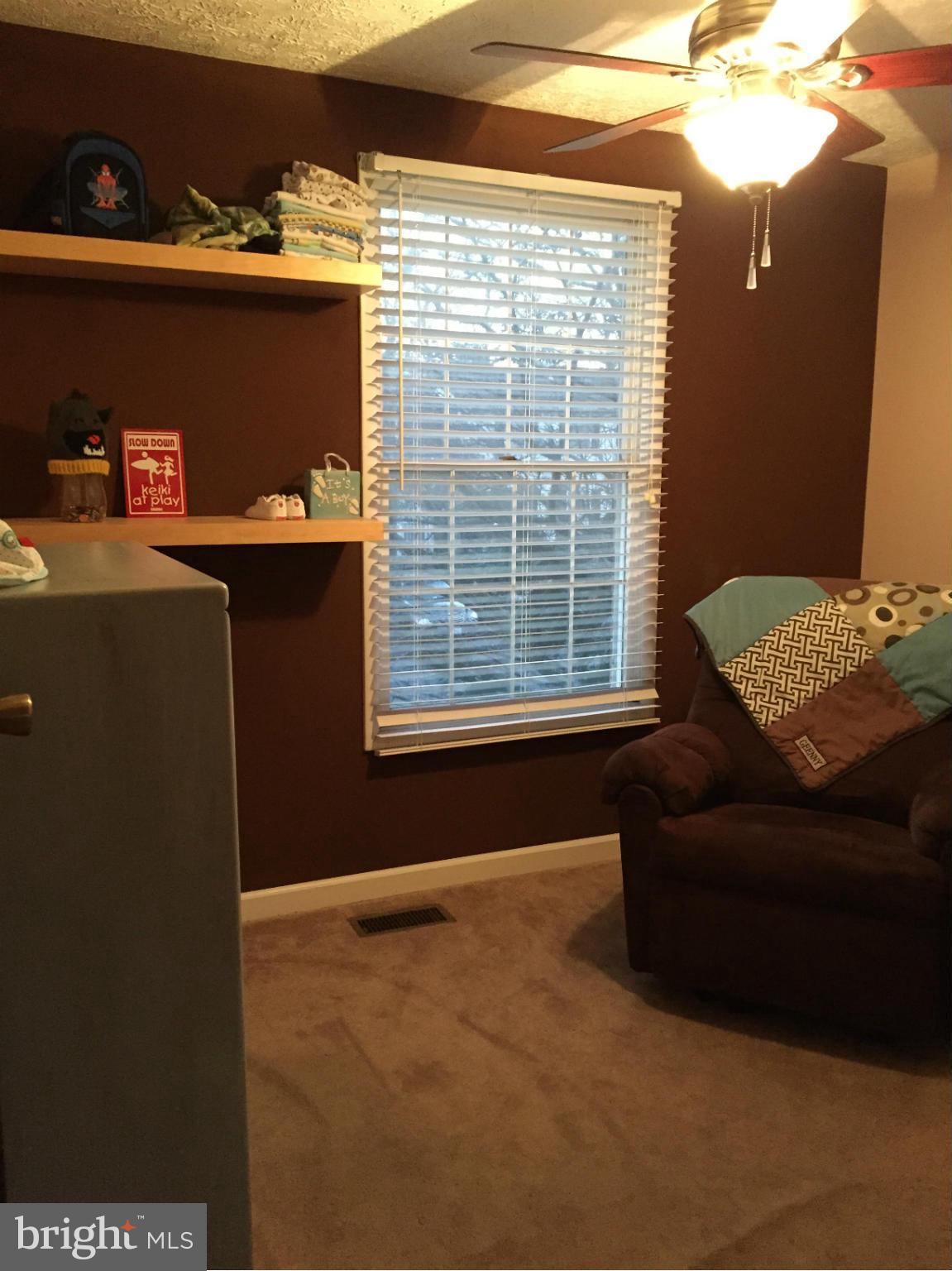 WOODS EDGE TOWNHOME CONDOMINIUMS - Residential Lease