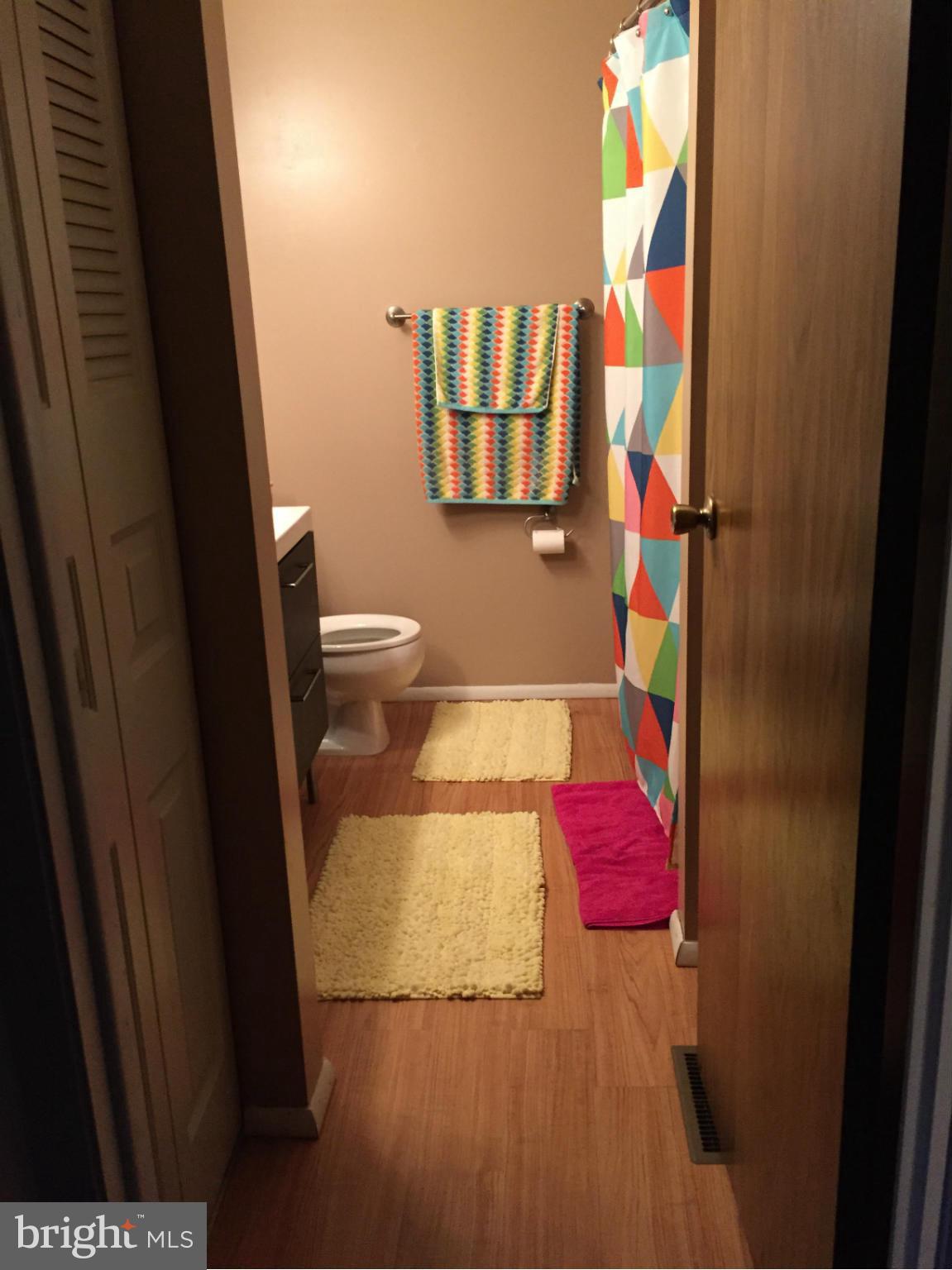 WOODS EDGE TOWNHOME CONDOMINIUMS - Residential Lease