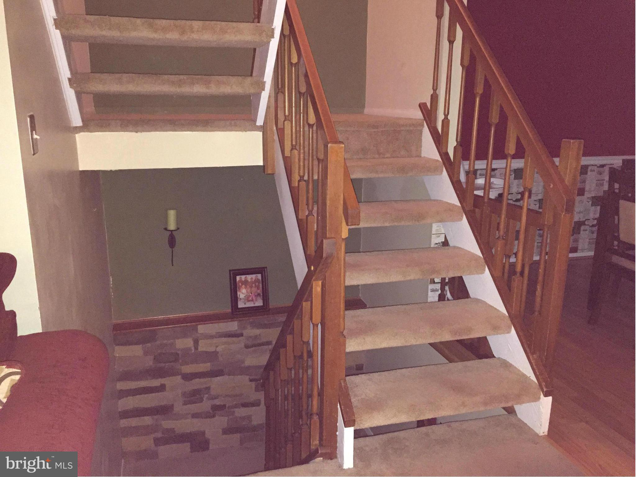 WOODS EDGE TOWNHOME CONDOMINIUMS - Residential Lease