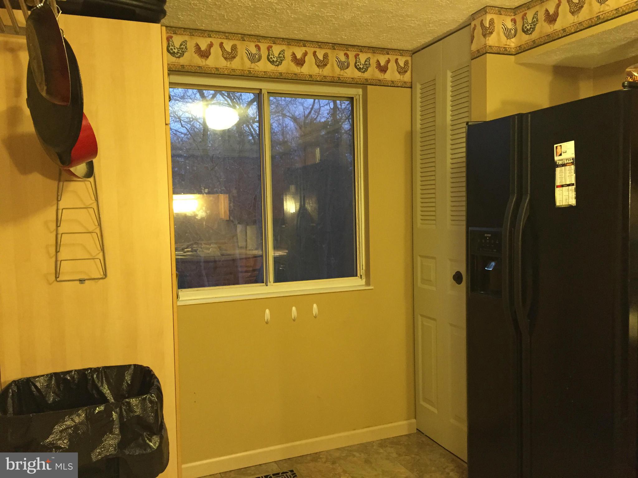 WOODS EDGE TOWNHOME CONDOMINIUMS - Residential Lease