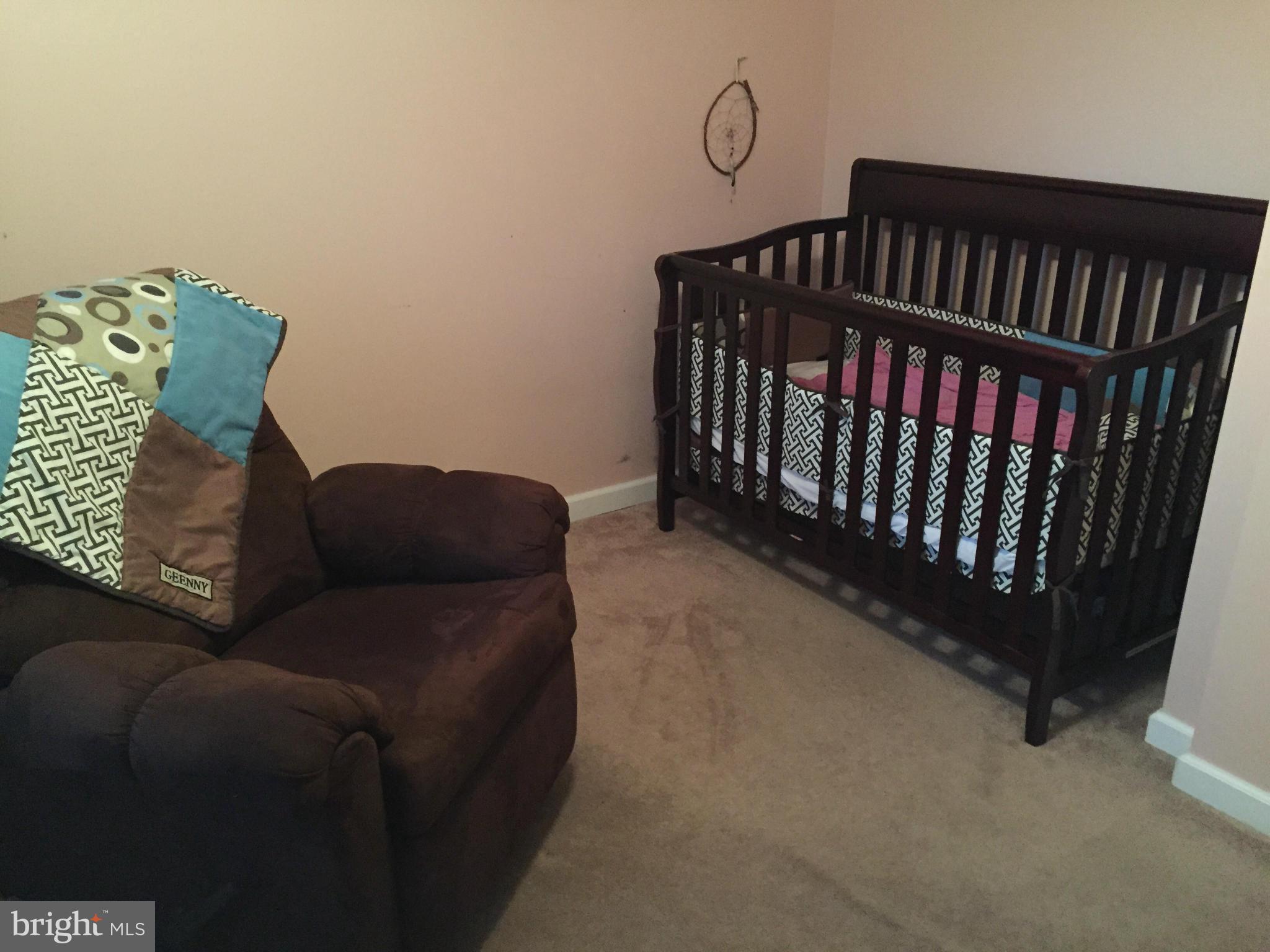 WOODS EDGE TOWNHOME CONDOMINIUMS - Residential Lease