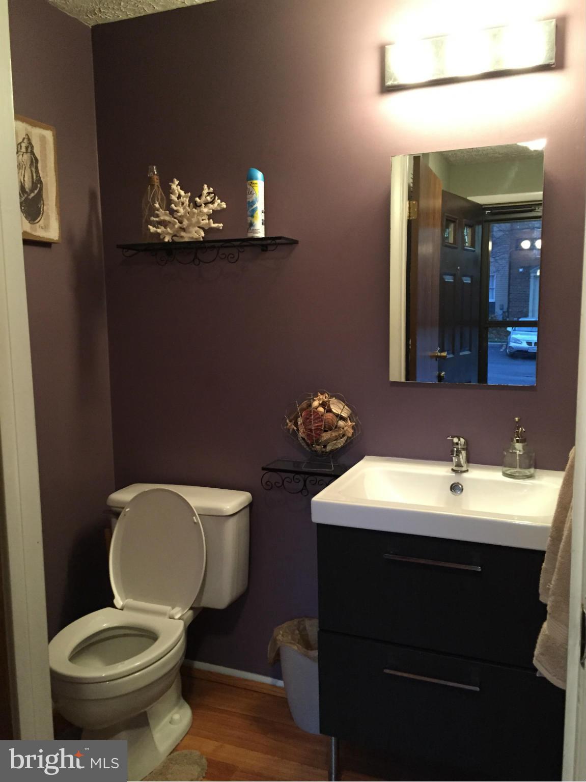 WOODS EDGE TOWNHOME CONDOMINIUMS - Residential Lease