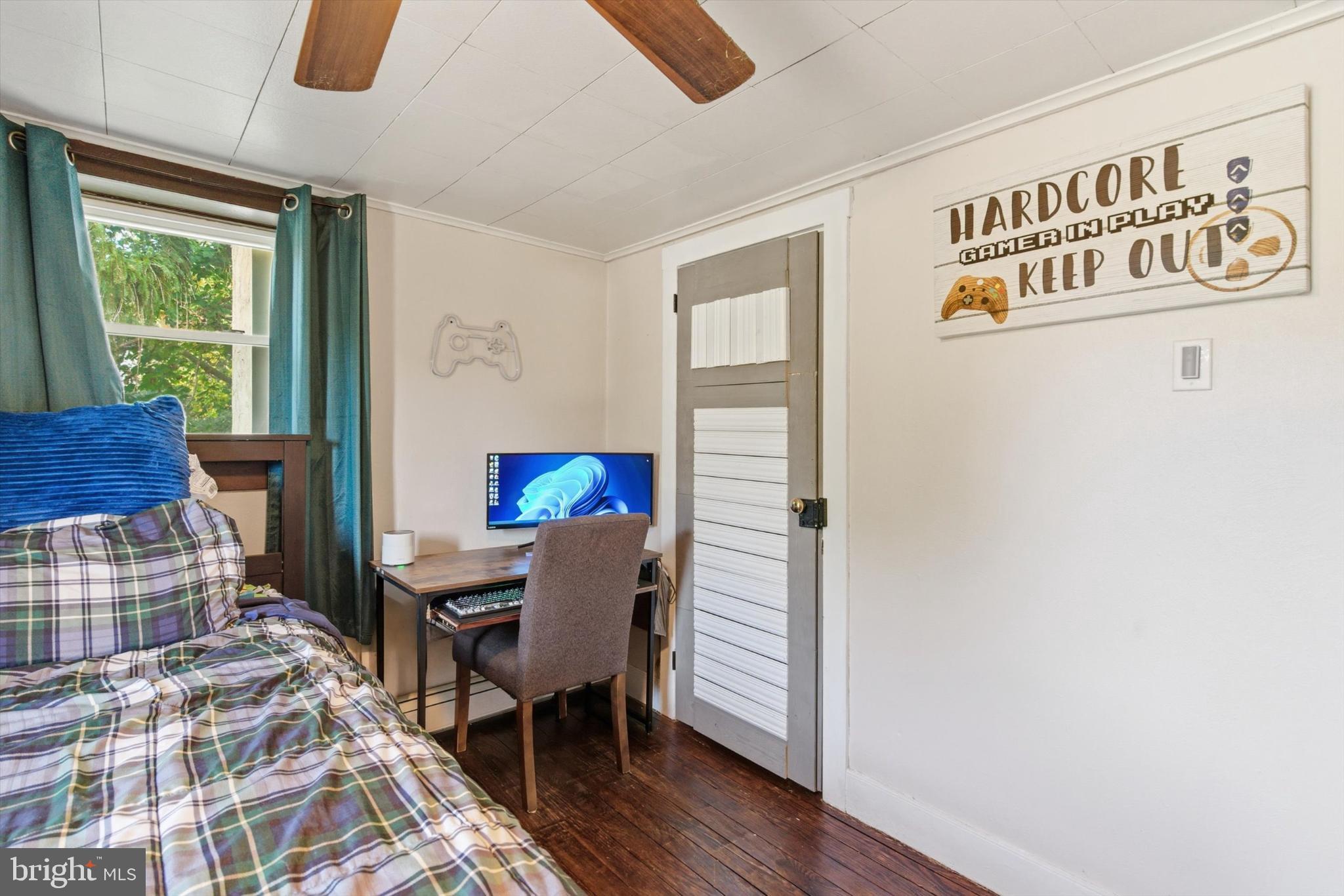 NUGENTOWN - Residential