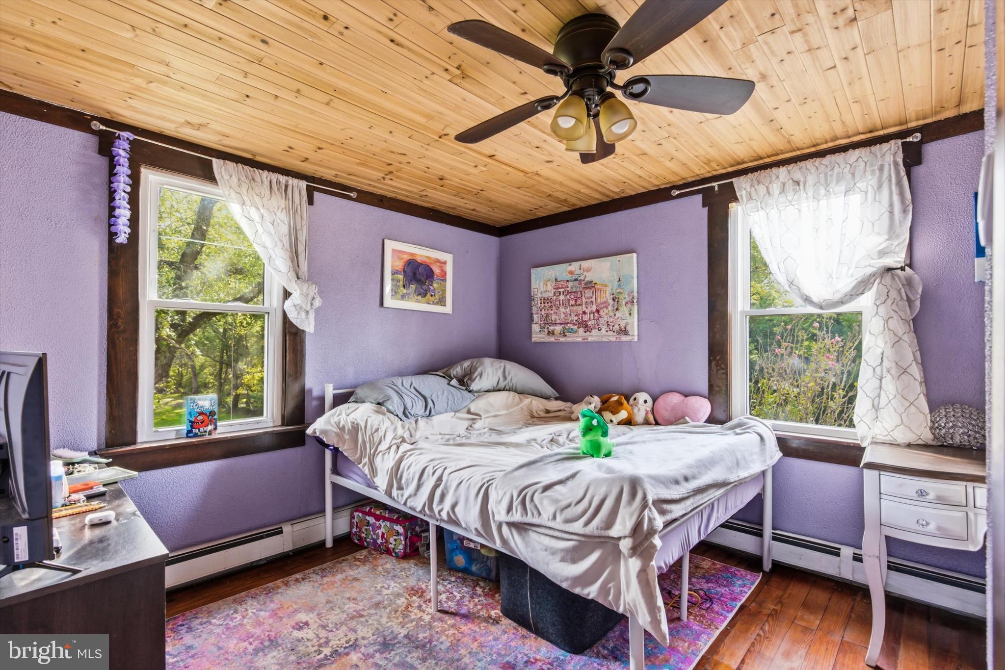 NUGENTOWN - Residential