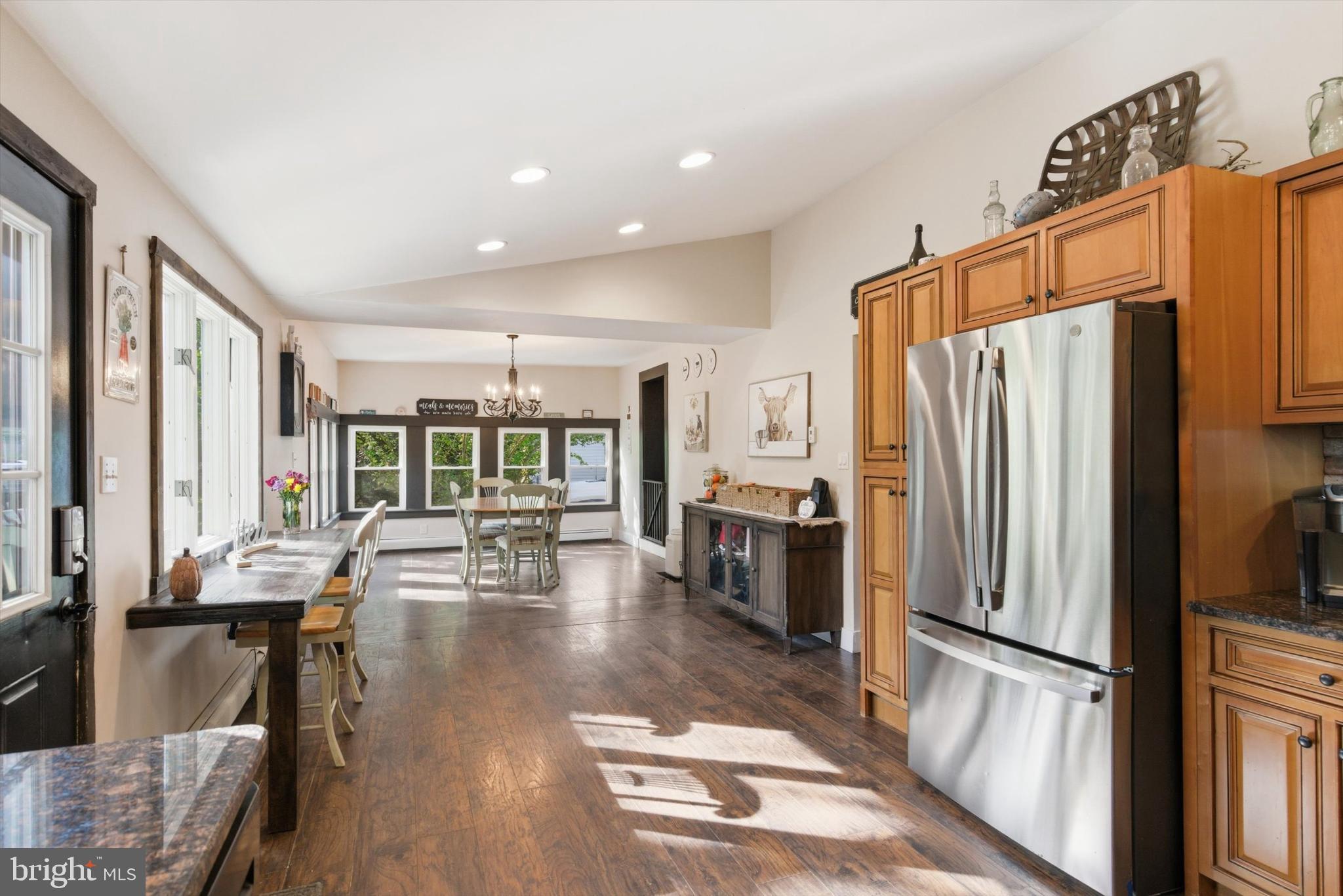 NUGENTOWN - Residential