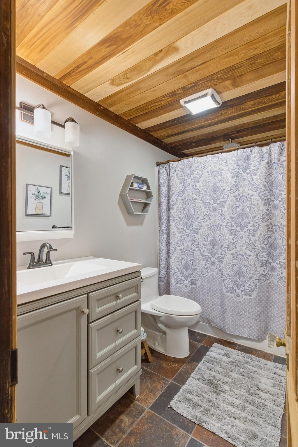 NUGENTOWN - Residential