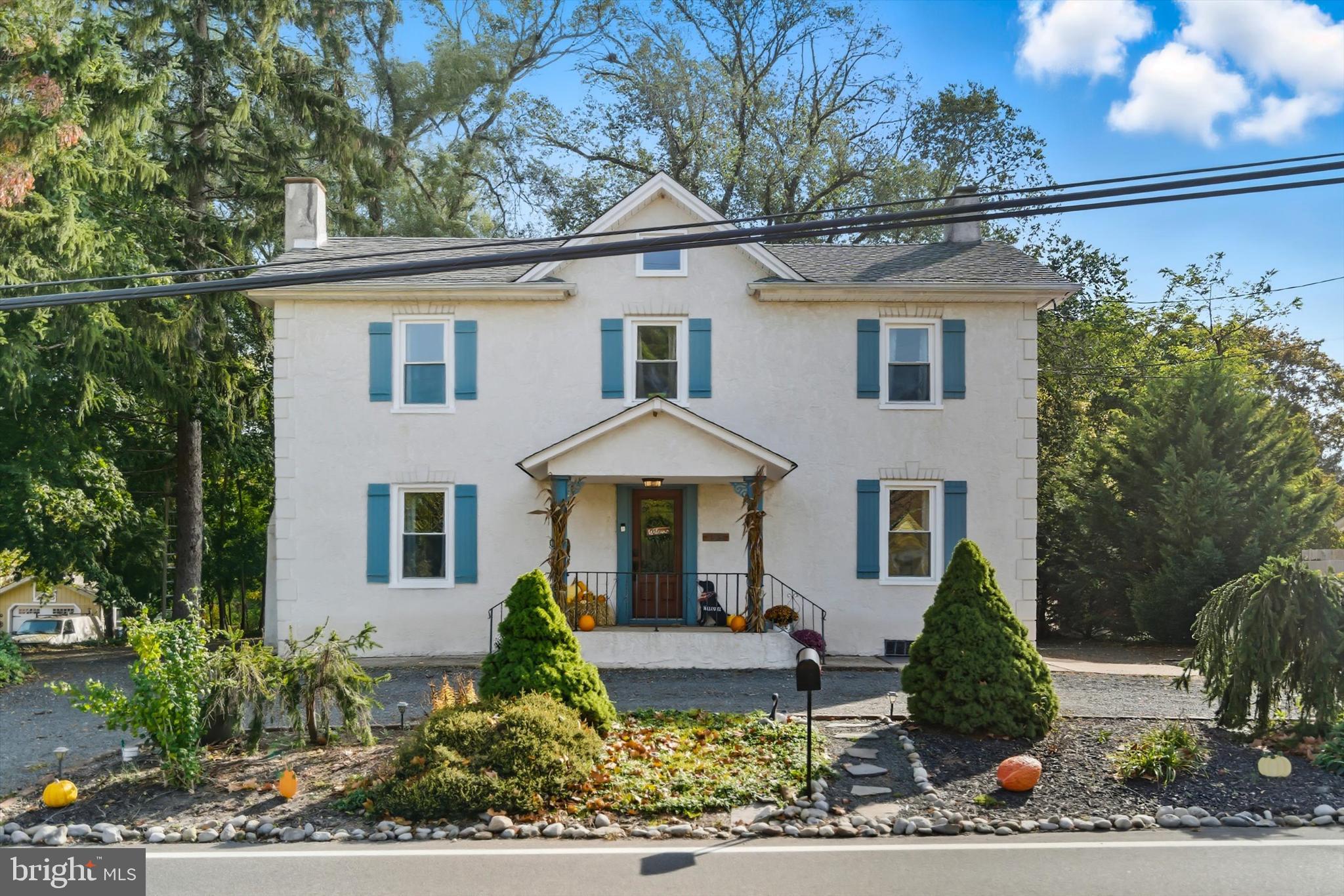 NUGENTOWN - Residential