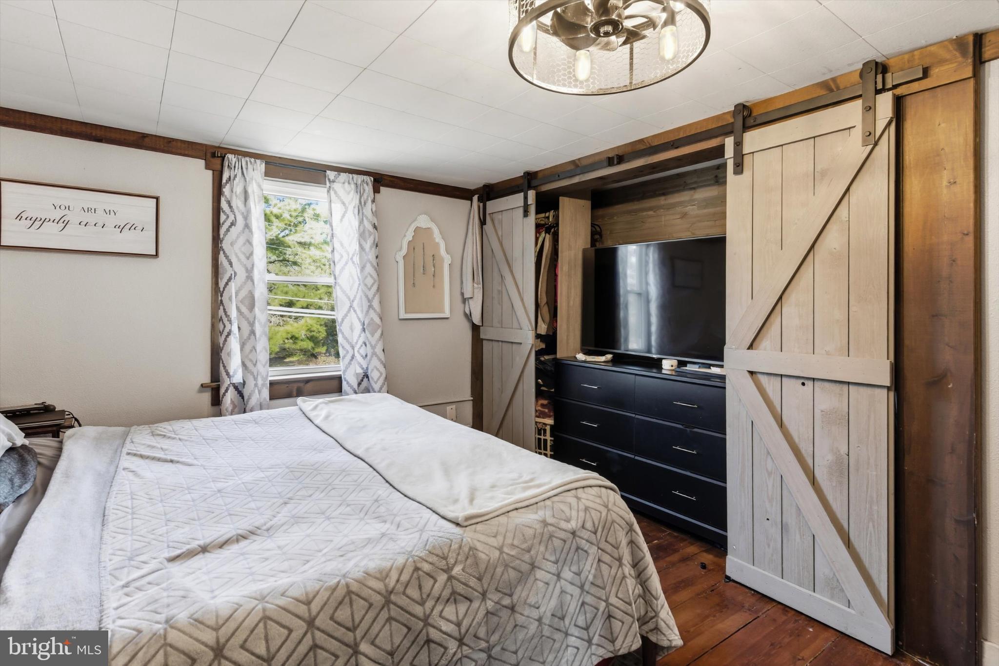 NUGENTOWN - Residential