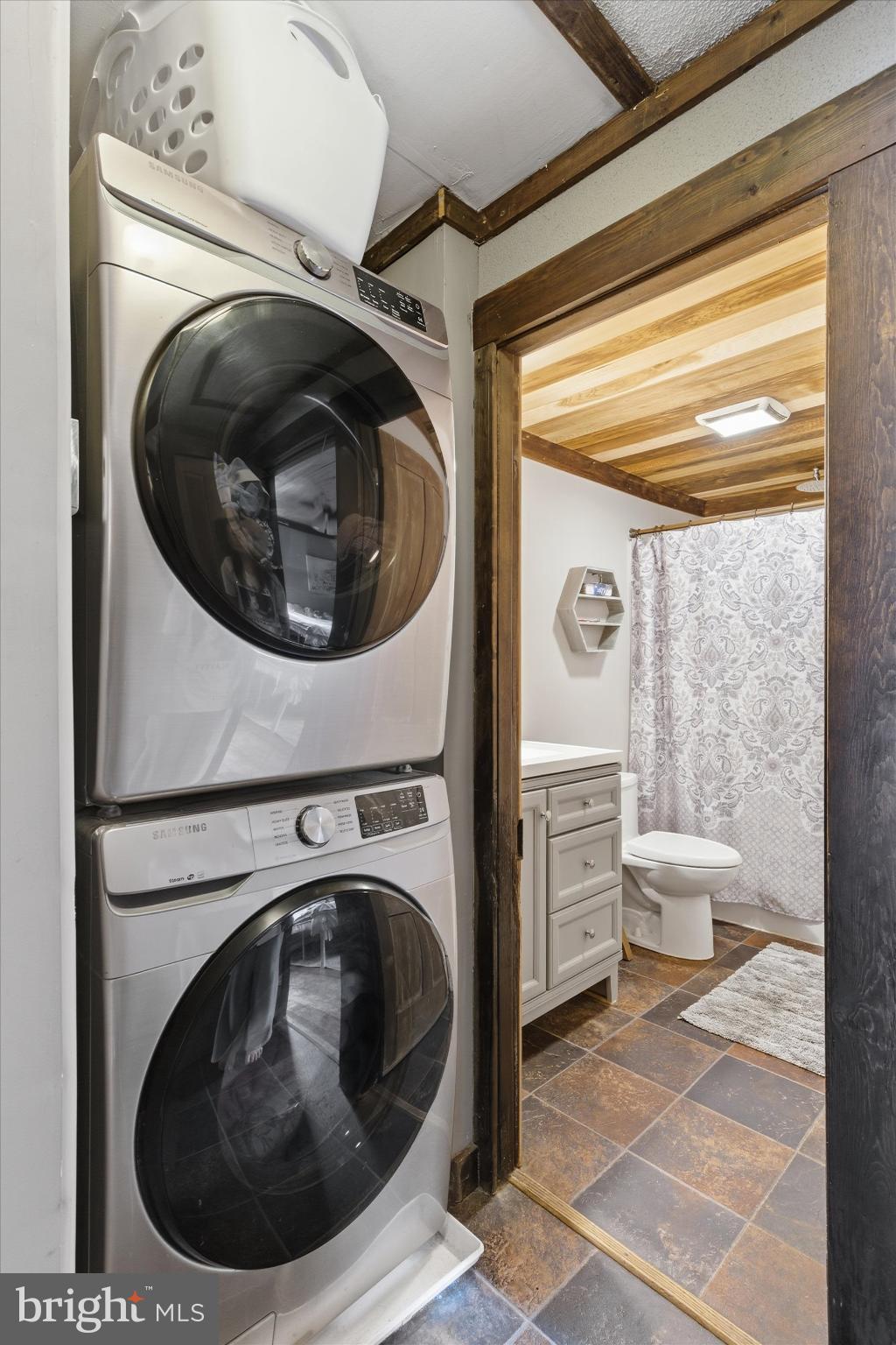 NUGENTOWN - Residential