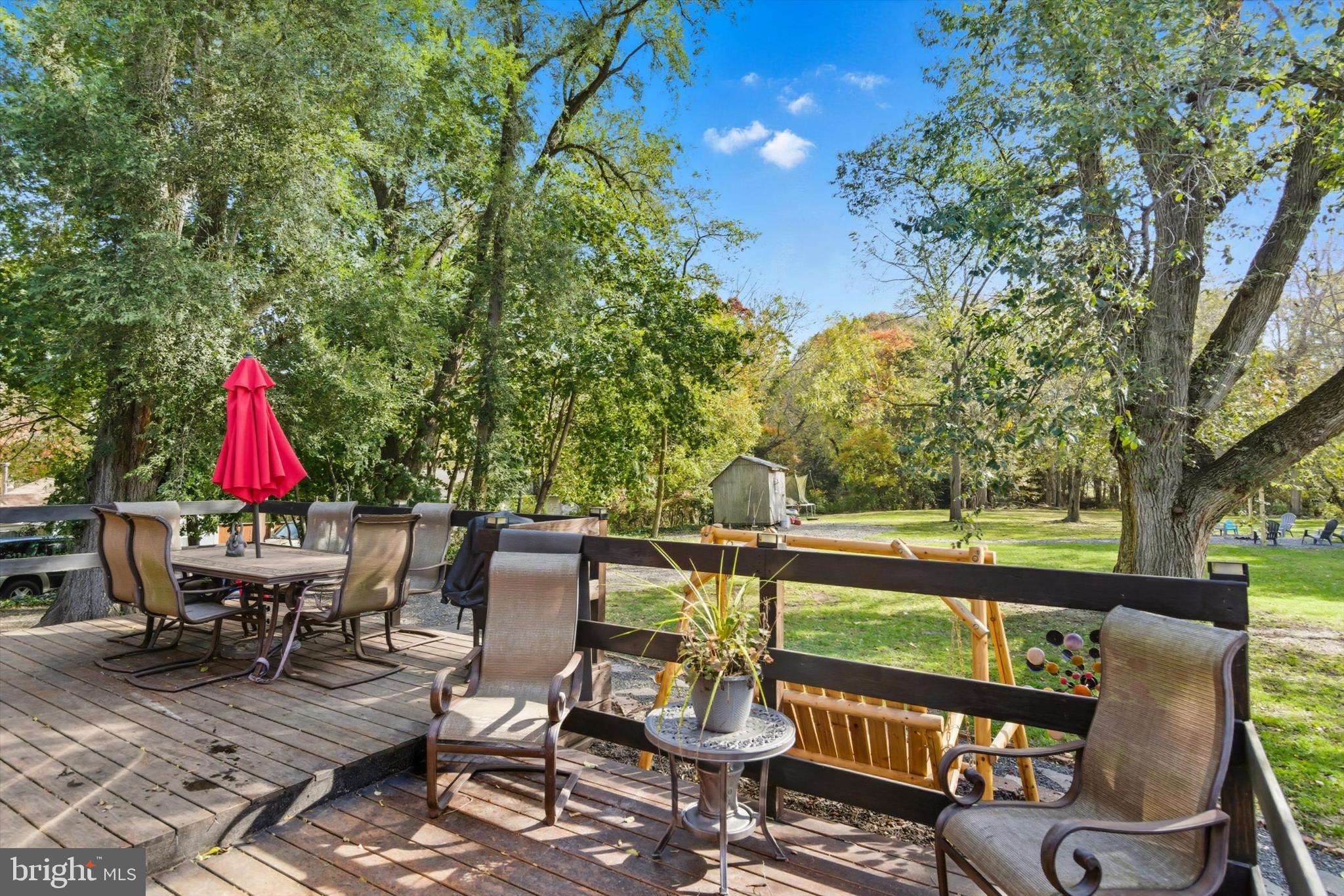 NUGENTOWN - Residential