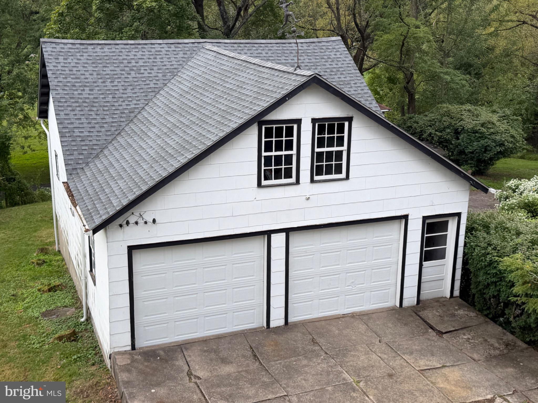140 E WALNUT STREET