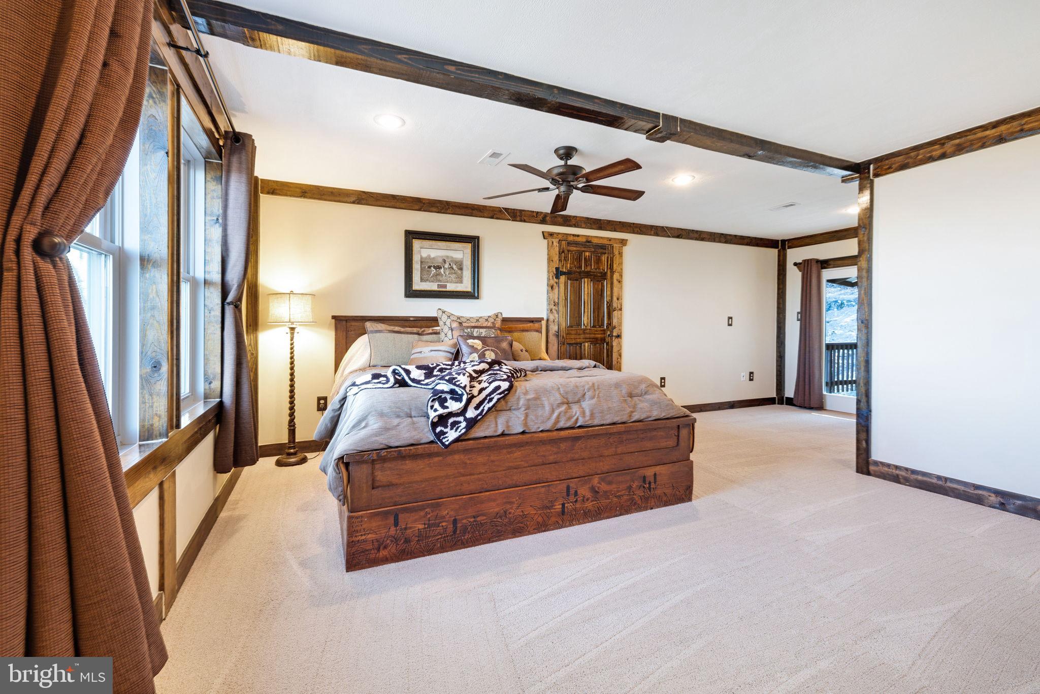 SKYLINE LAKES - Residential