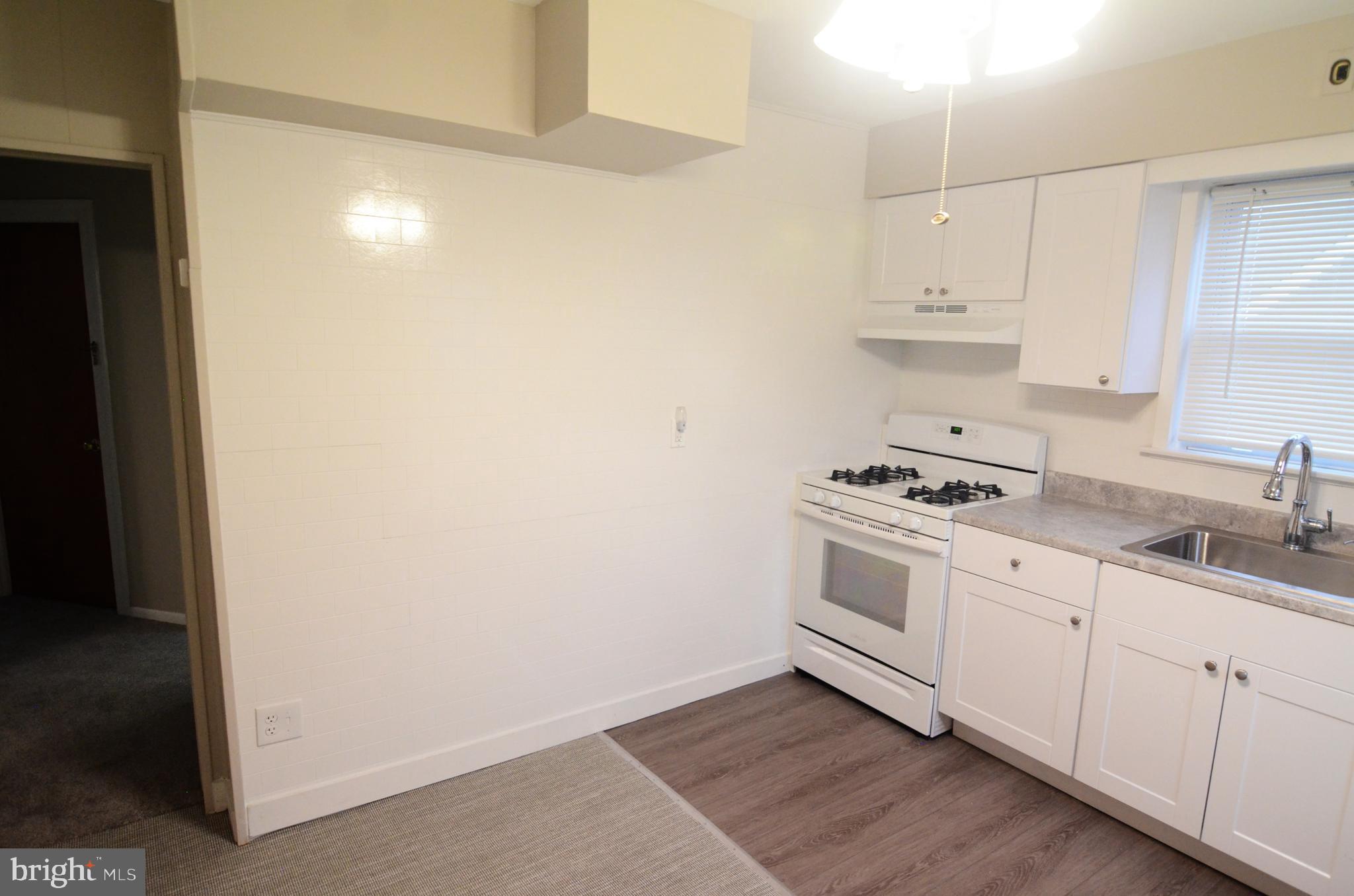 219 9TH AVENUE APARTMENT B
