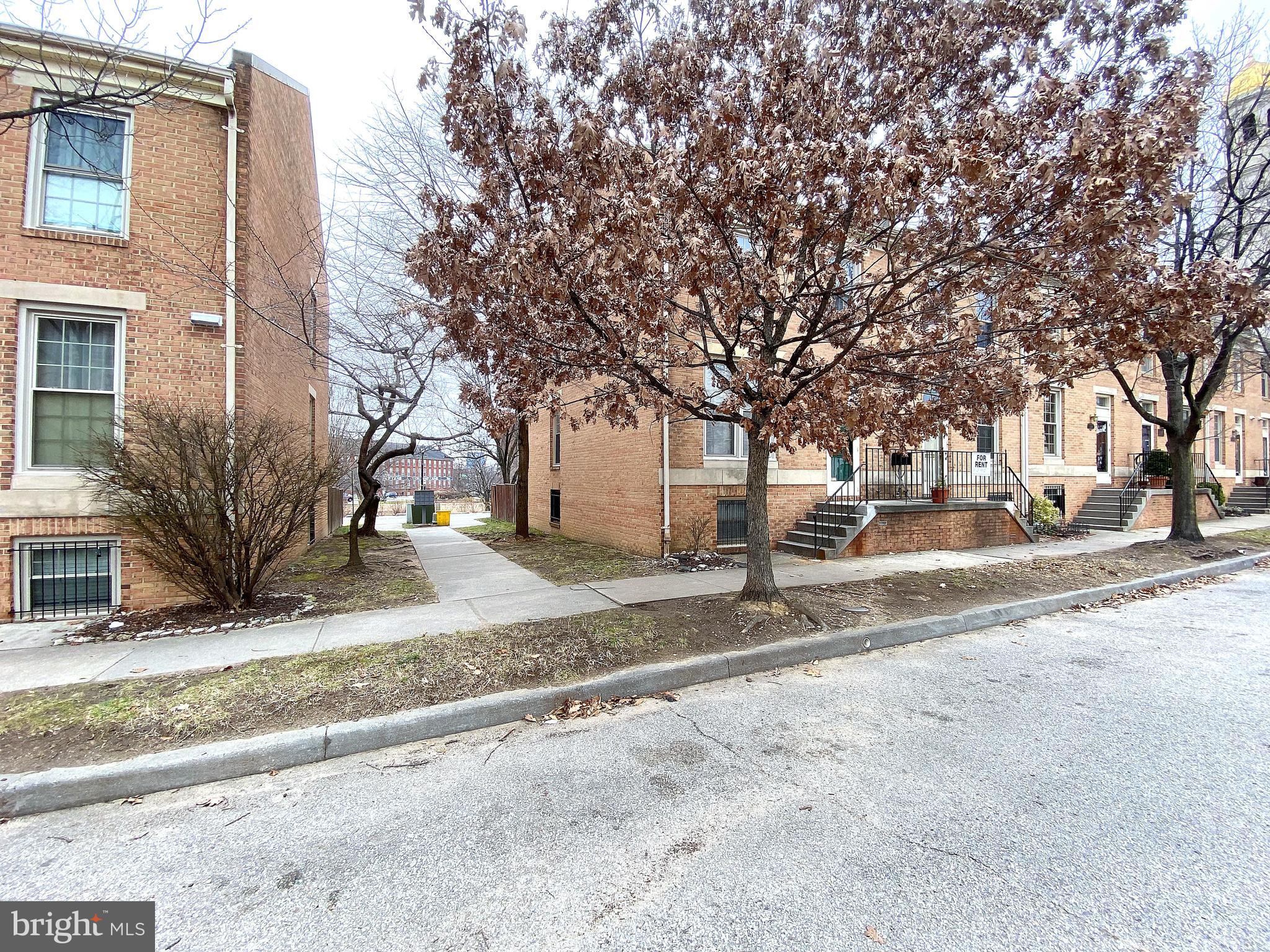 1110 S KENWOOD AVENUE