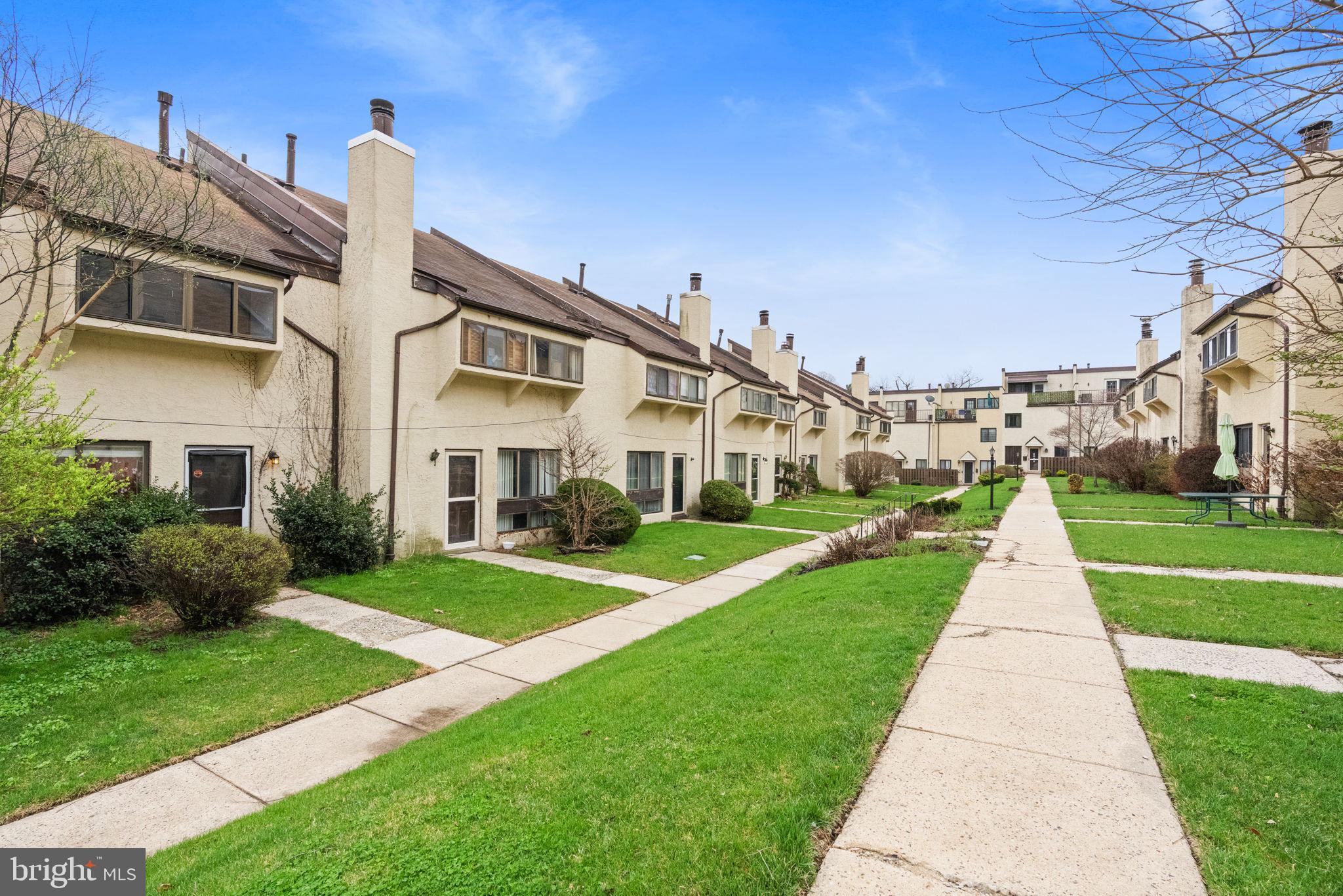 CHESTNUT HILL - Residential